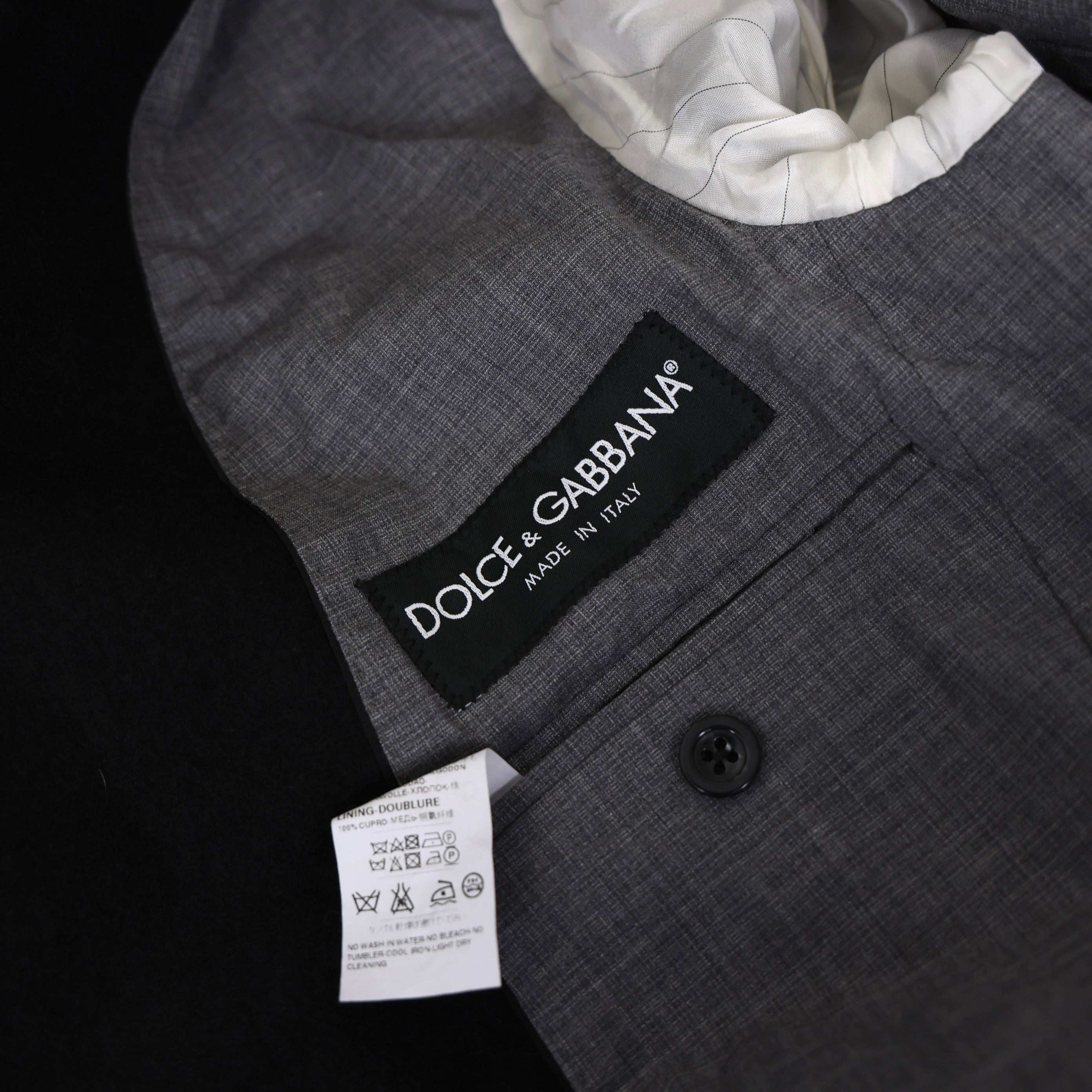 PRE OWNED- Dolce & Gabbana black lapel jacket size 48