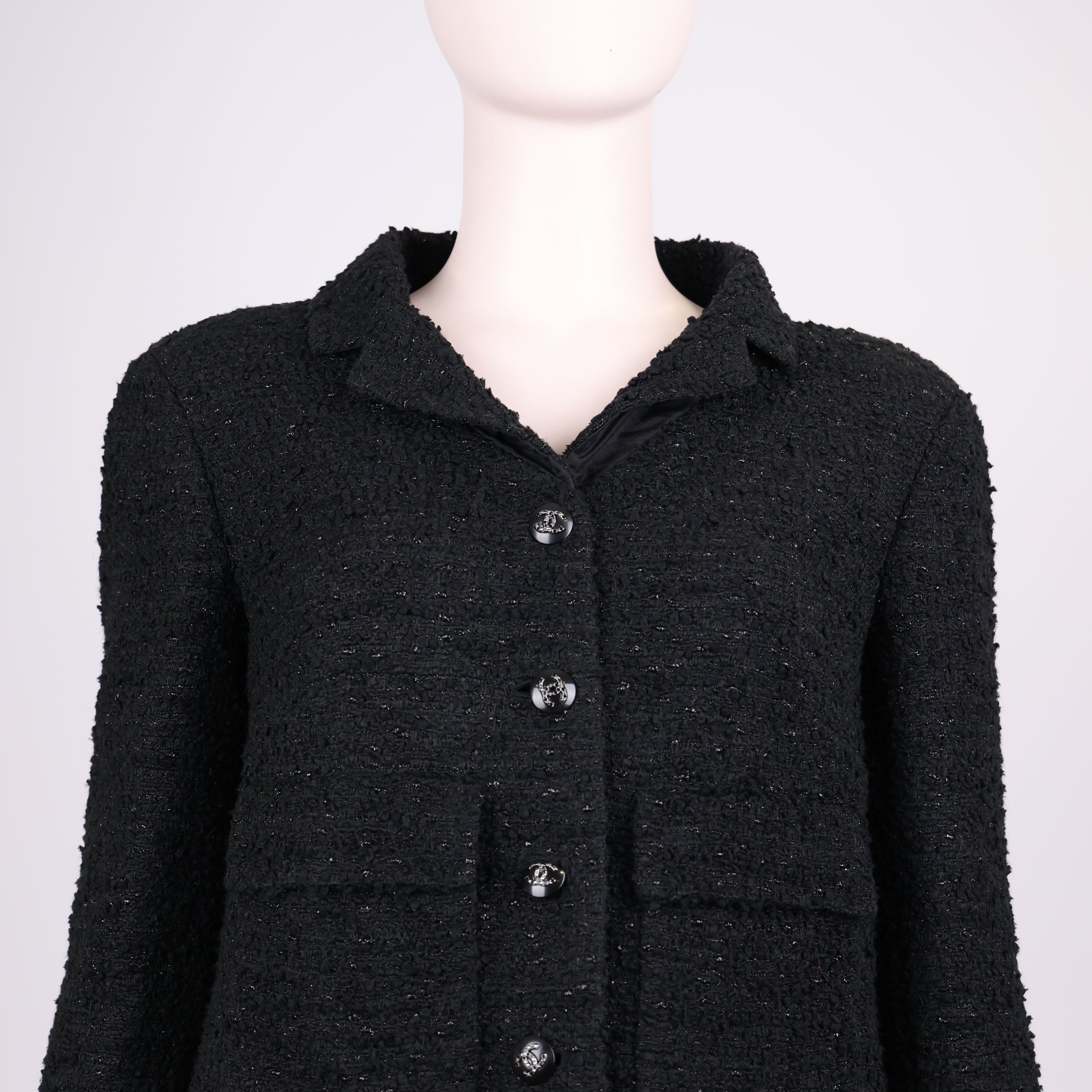 PRE OWNED- Chanel La petite veste noire short vest 38