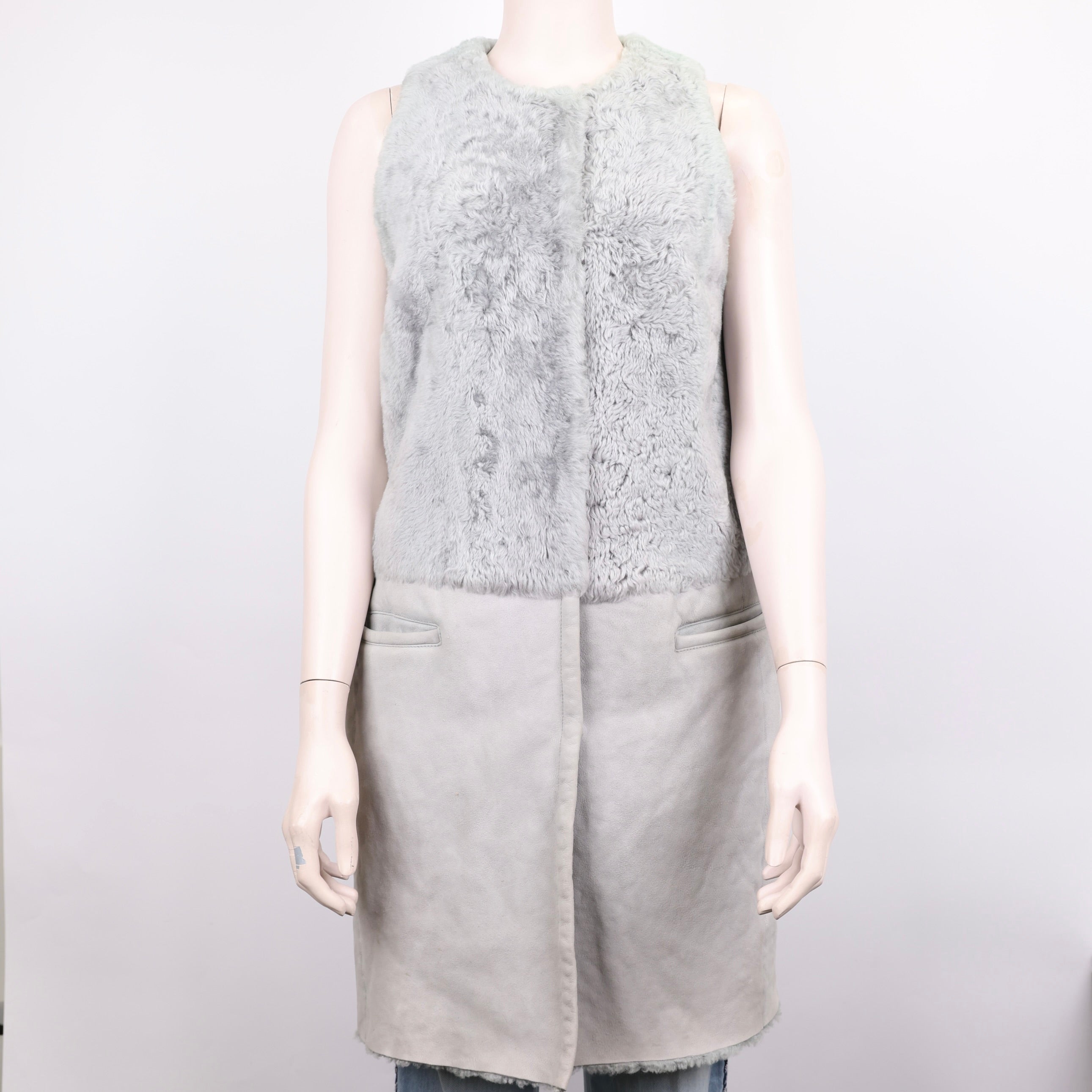 PRE OWNED- MaxMara fur coat size 42