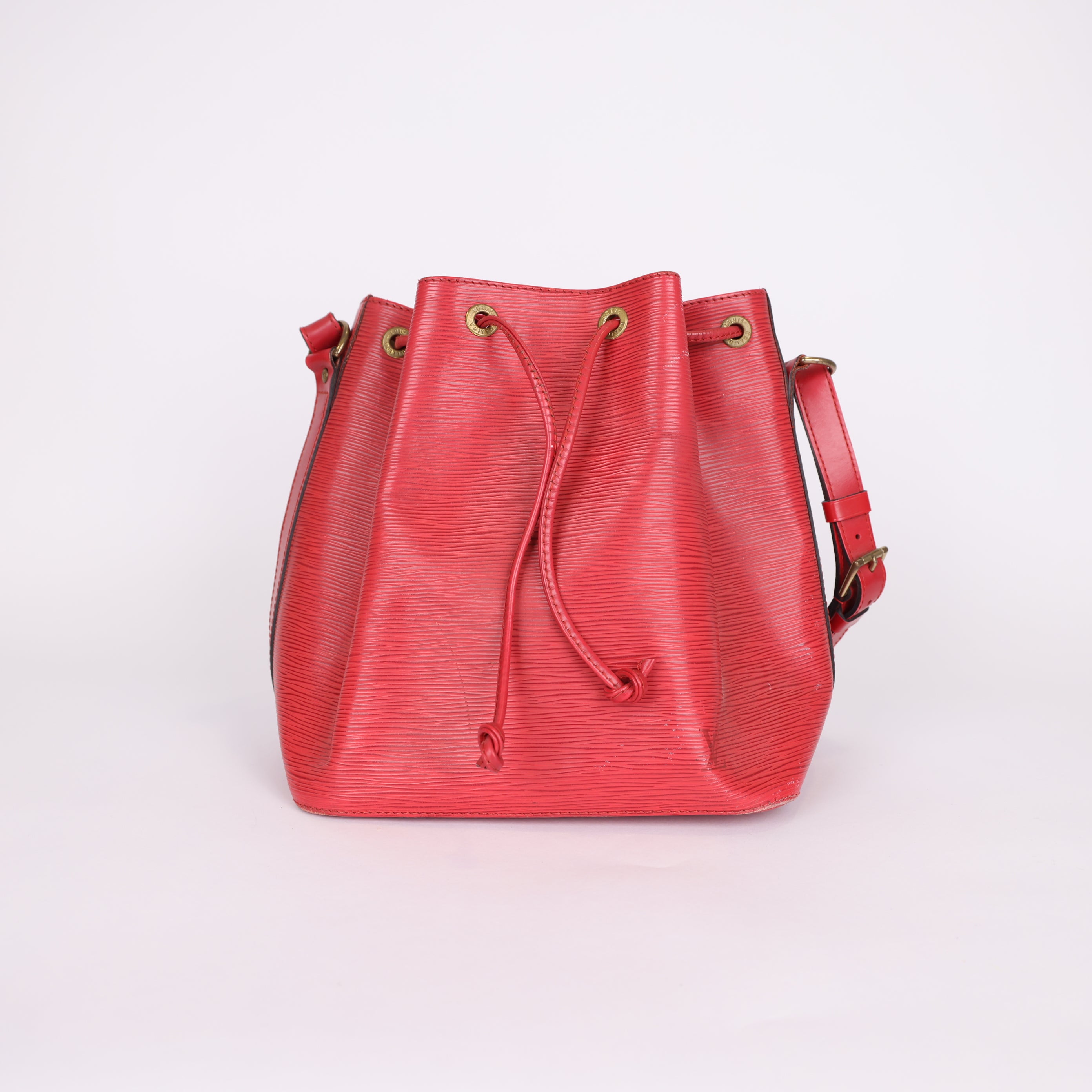 PRE OWNED- Louis Vuitton LV red bucket bag J572B51123