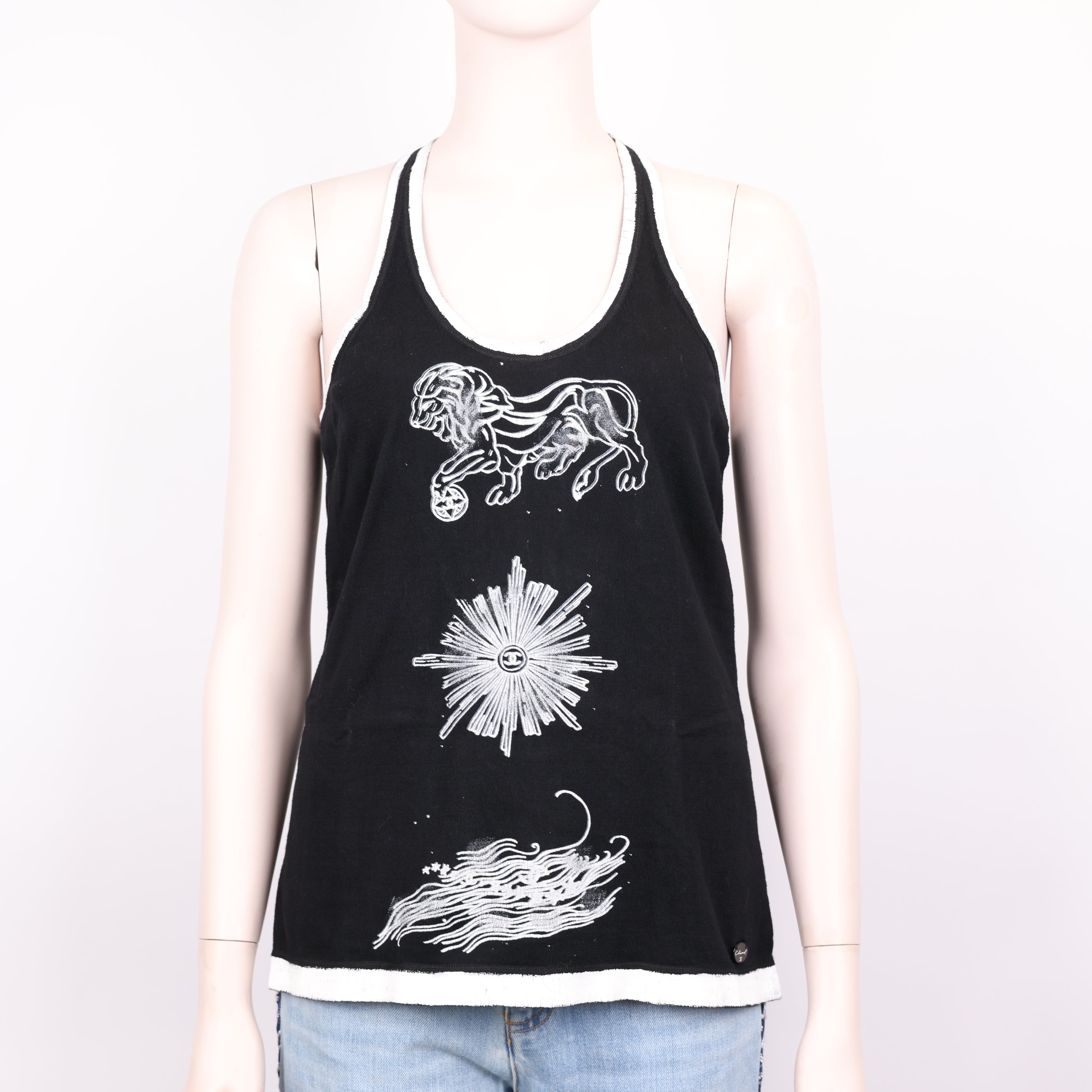 PRE OWNED- CHANEL Chanel black pattern printed vest size 38 J0616C34249