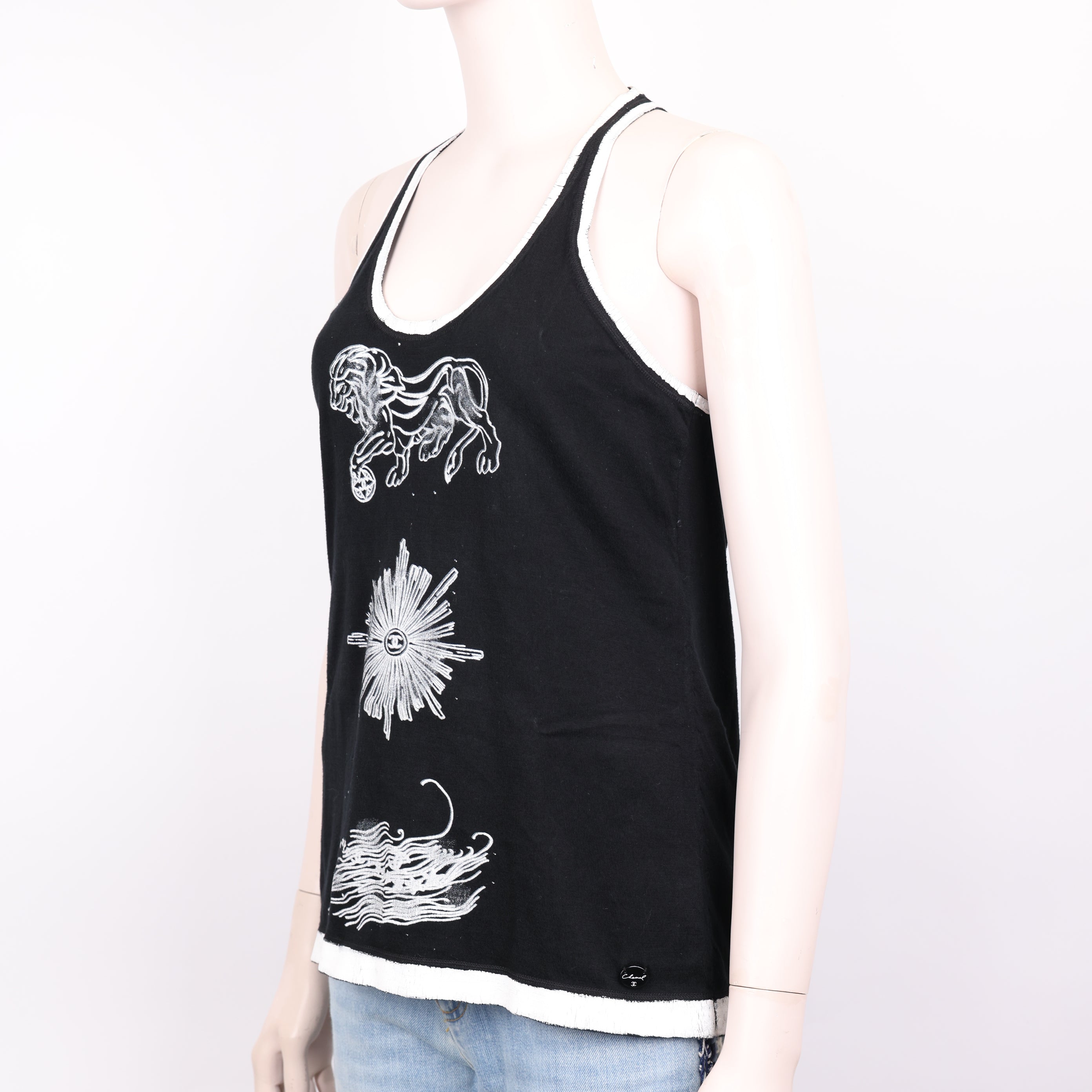 PRE OWNED- CHANEL Chanel black pattern printed vest size 38 J0616C34249
