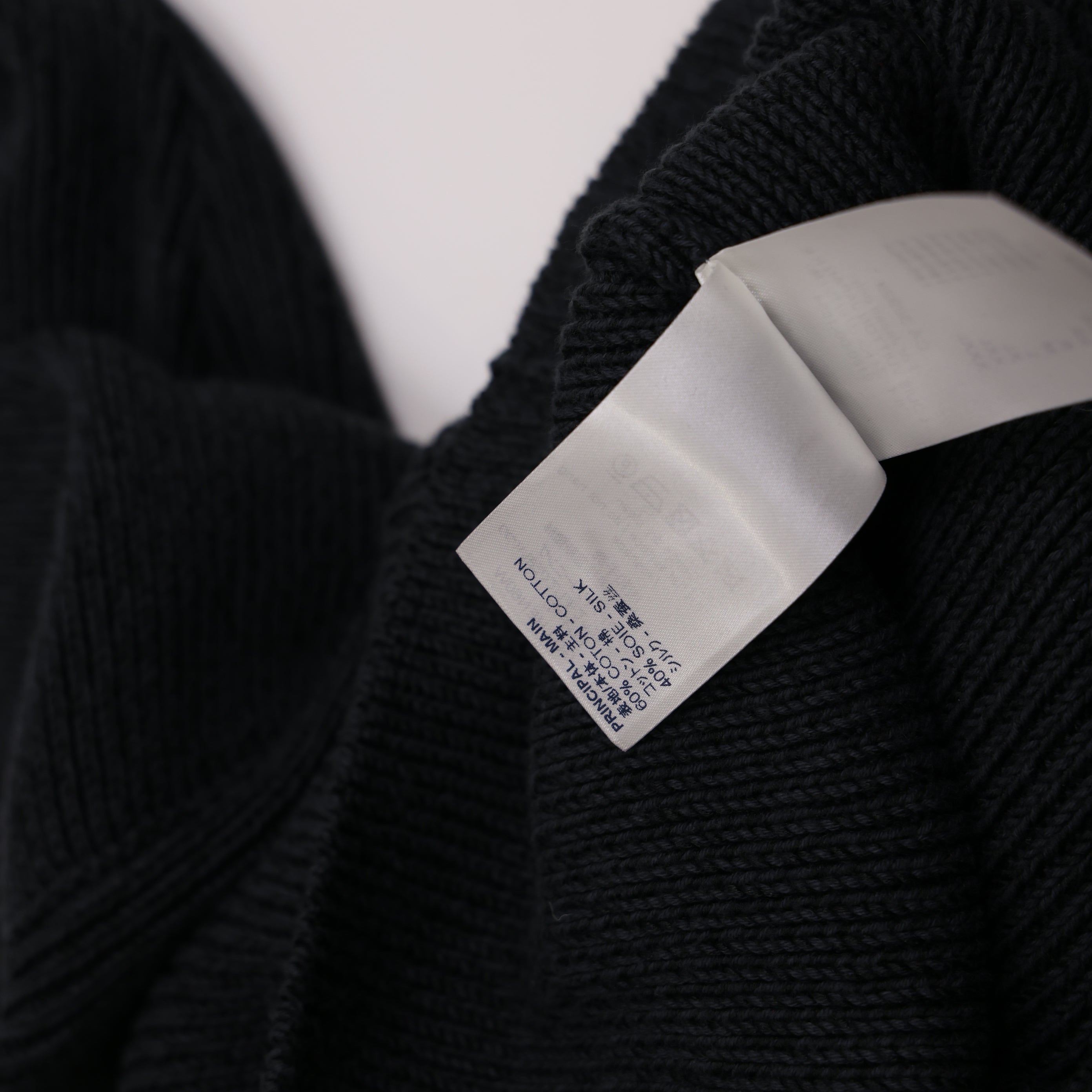 PRE OWNED- Louis Vuitton lv black small logo sweater size M J0578C85551