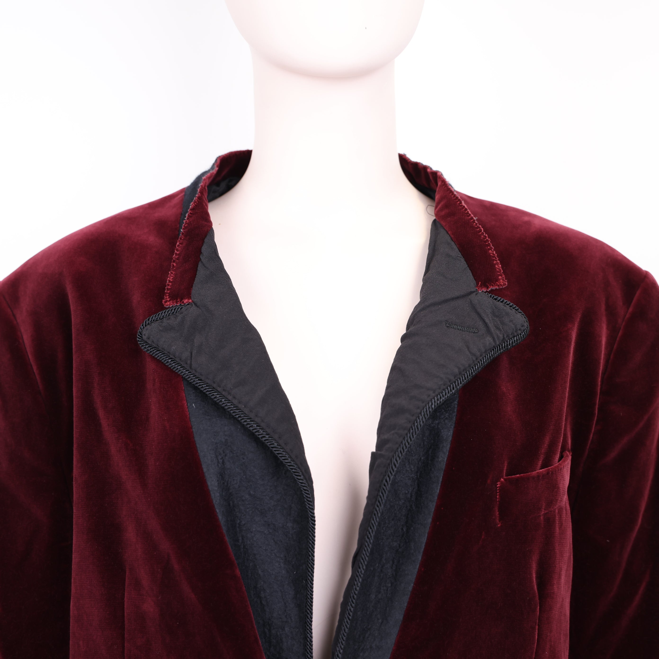PRE OWNED- Dolce & Gabbana Red Velvet Suit Size 48 J0599C31890