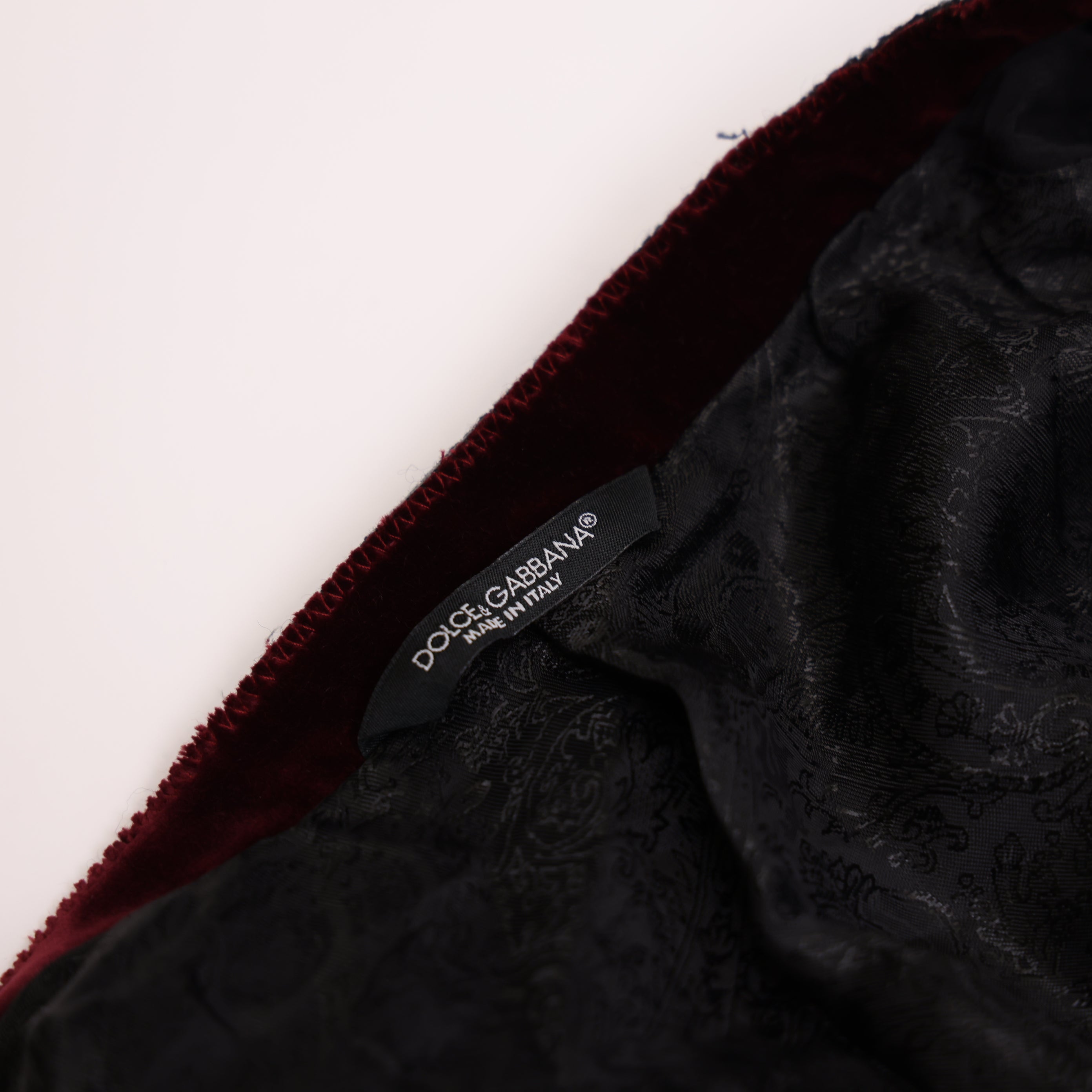 PRE OWNED- Dolce & Gabbana Red Velvet Suit Size 48 J0599C31890