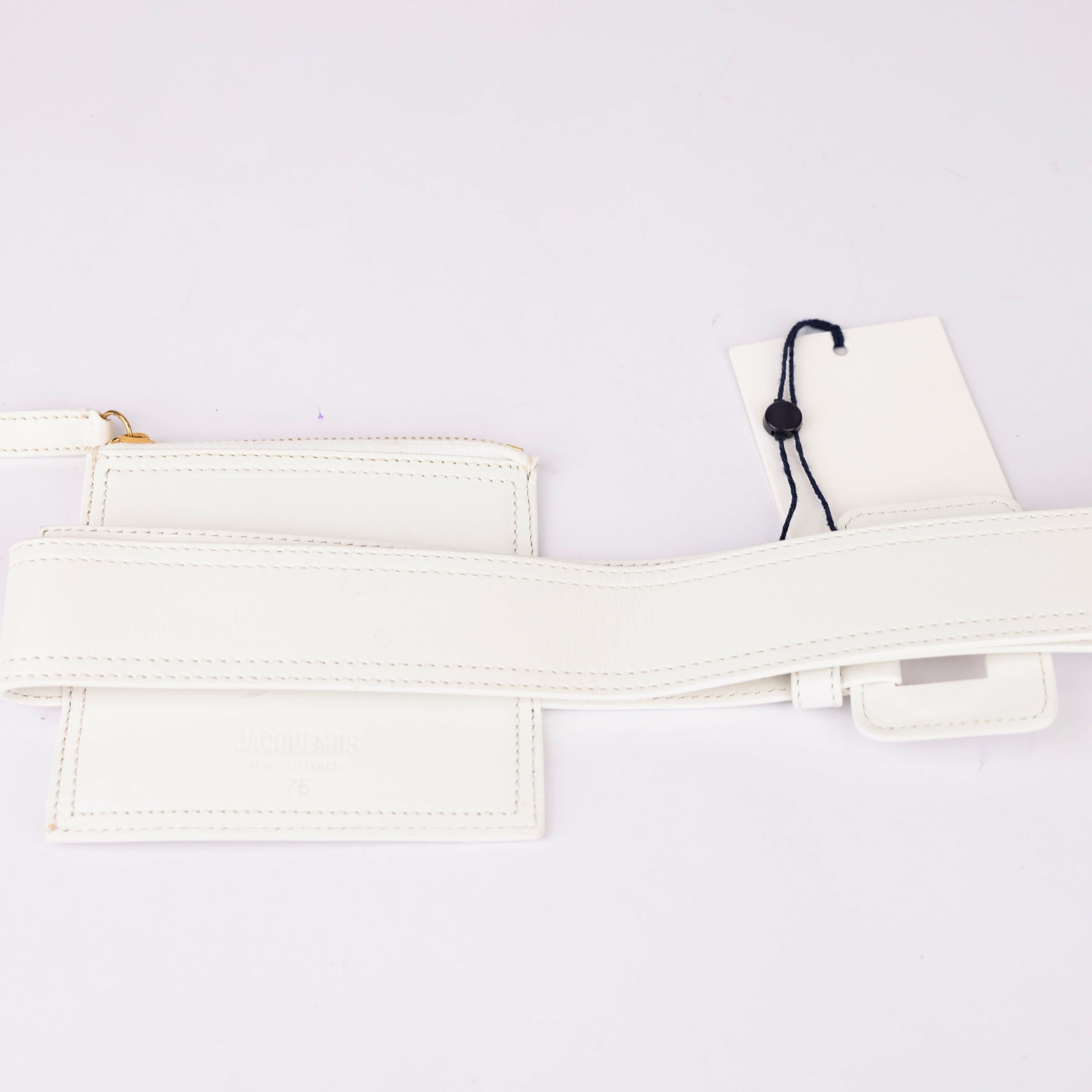 J0795 Jacquemus La Ceinture Carre Belt White- Pre Owned