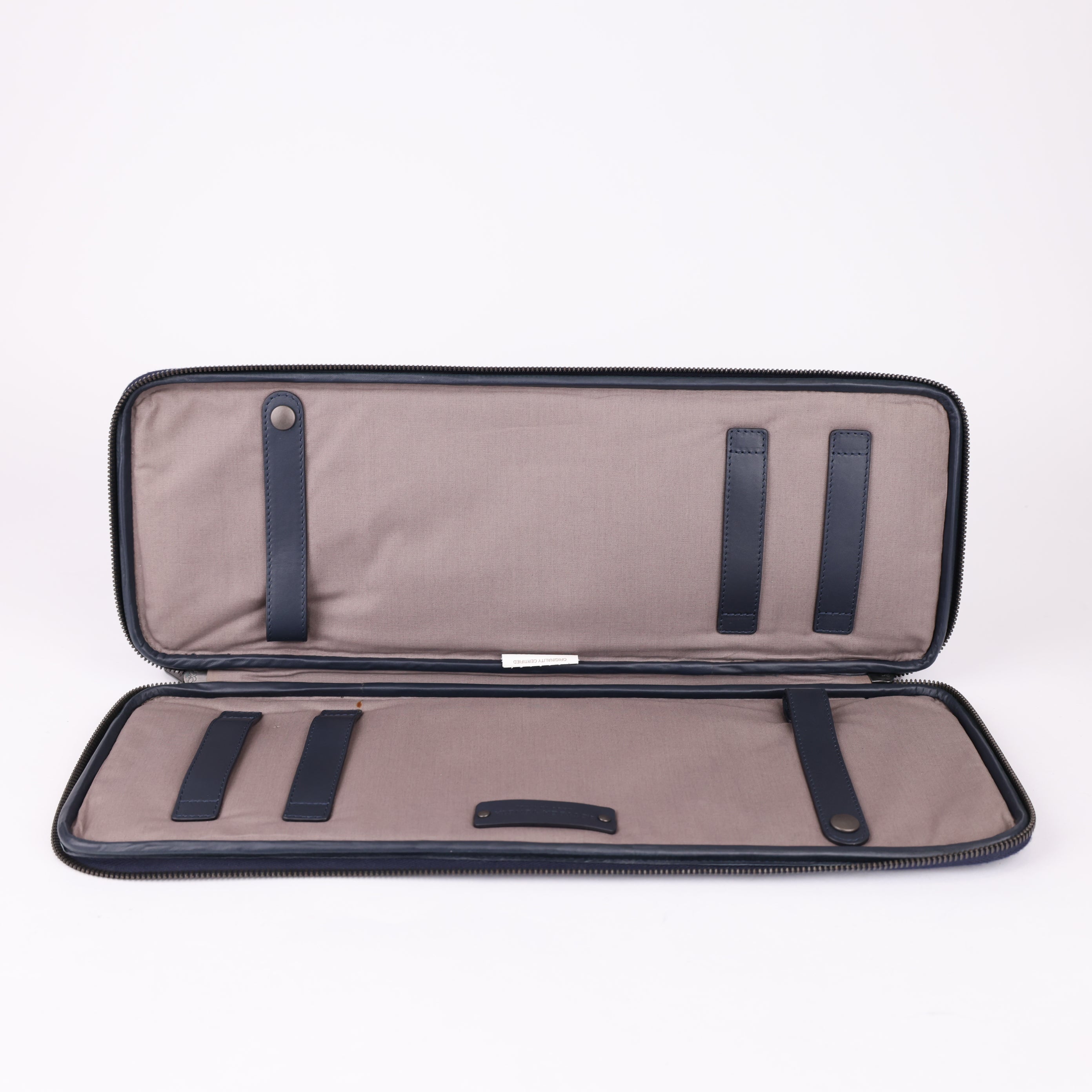 J0796 Bottega Veneta Navy Intrecciato Leather Zip Pouch- Pre Owned