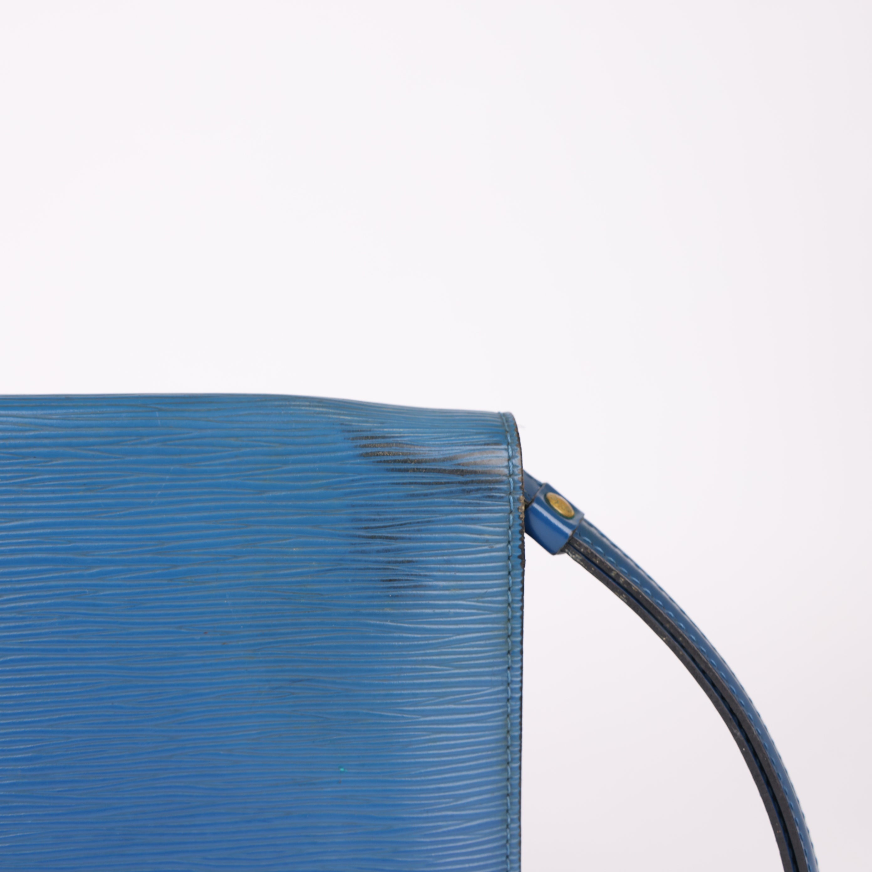 J0800 Louis Vuitton Epi Leather Handbag - Pre Owned