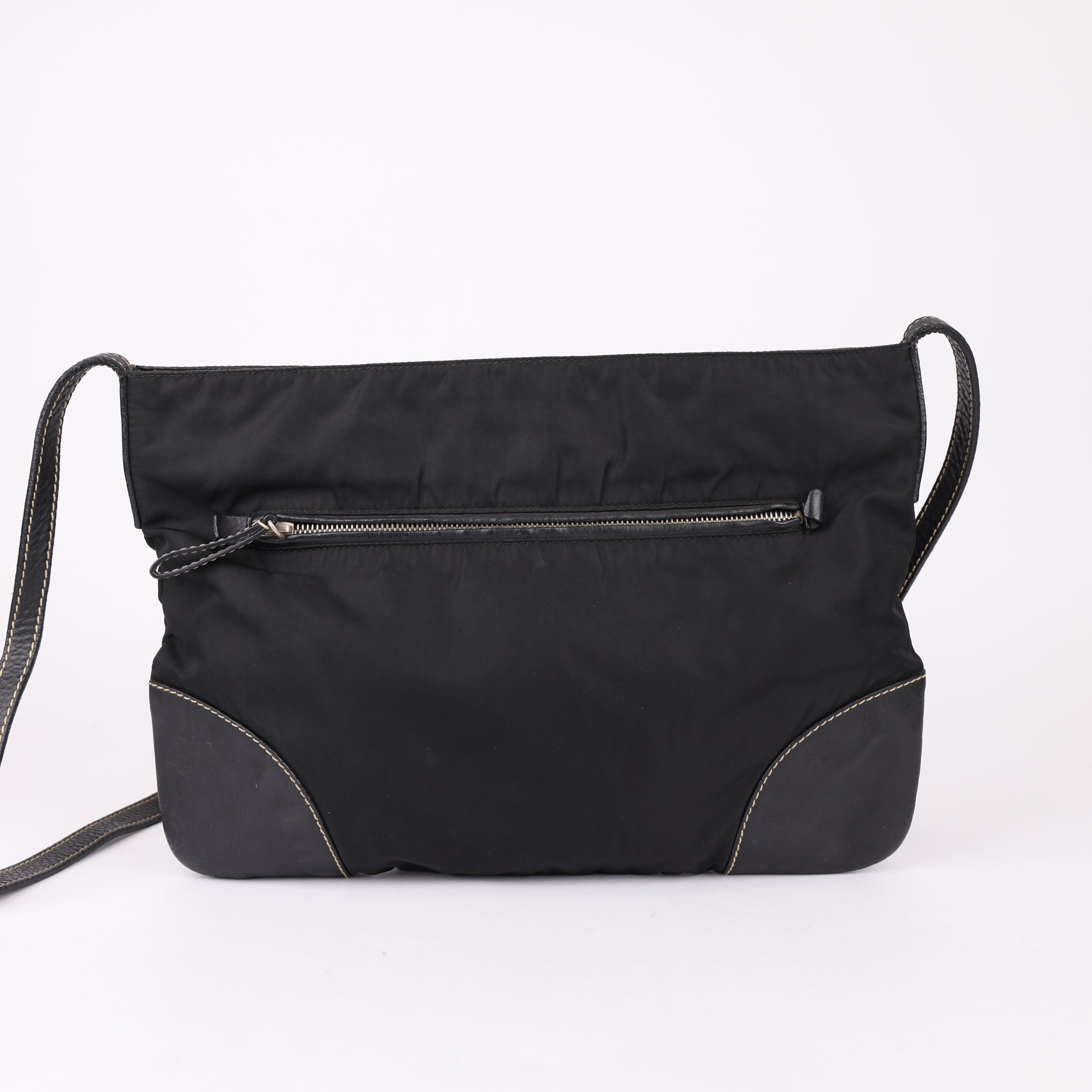 J0930 PRADA shoulder bag pochette nylon with triangle logo- Pre Owned