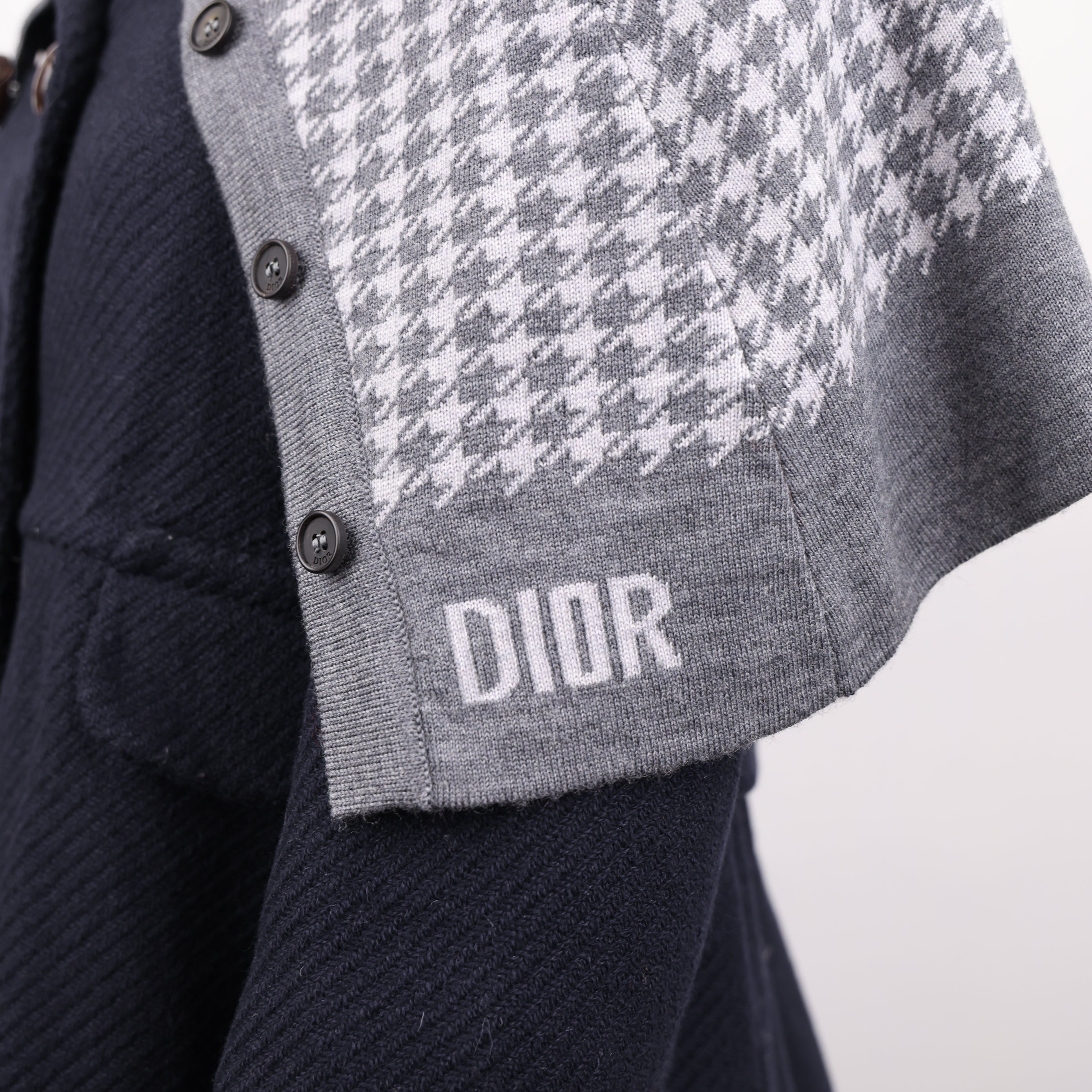 J0949 Dior Gray Houndstooth Knit Cardigan Size T1- Pre Owned