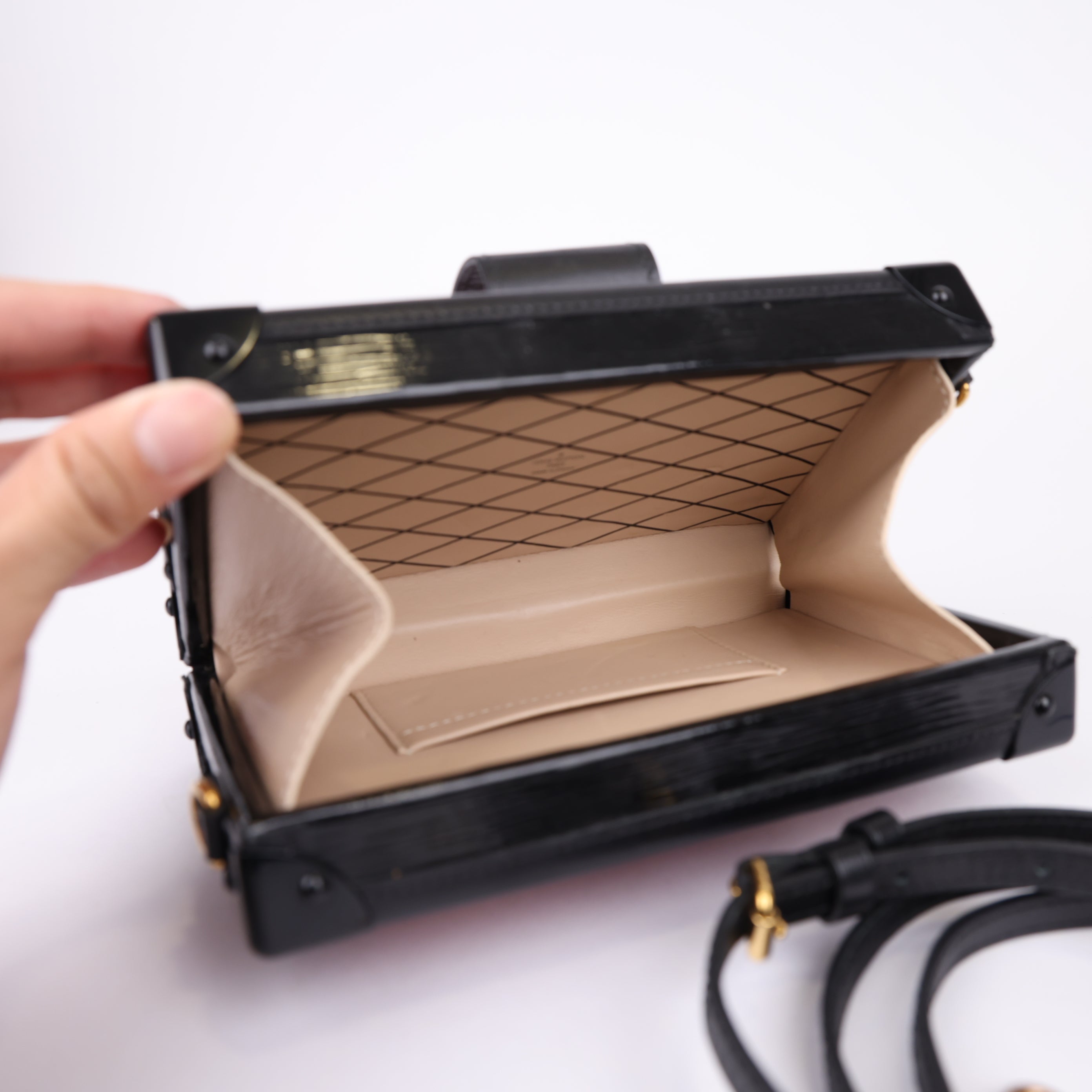 J0959 Louis Vuitton Coquelicot Epi Leather Petit Malle Bag- Pre Owned