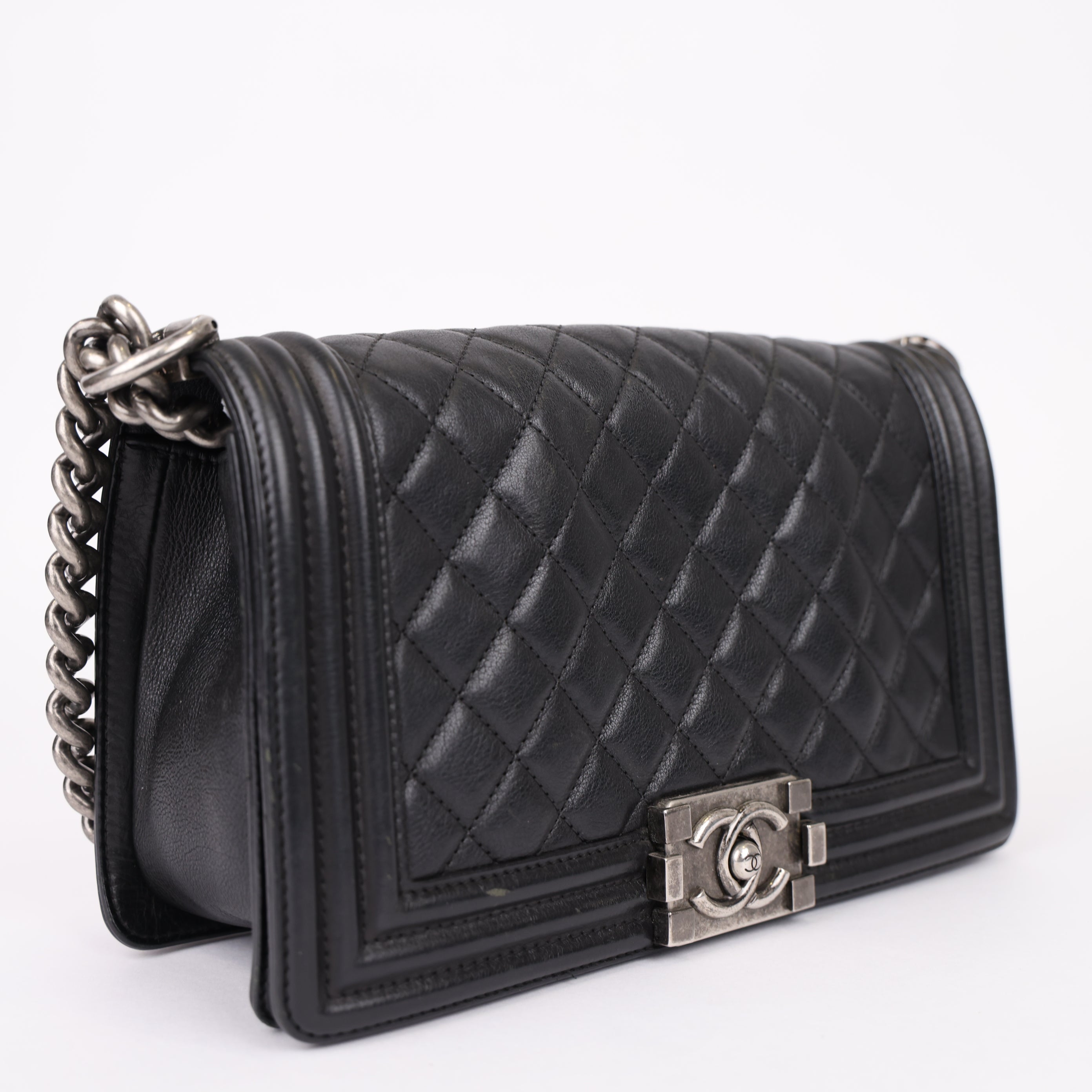 J0961 Chanel CC BOY 28 SHOULDER BAG CALFSKIN LEATHER BLACK- Pre Owned