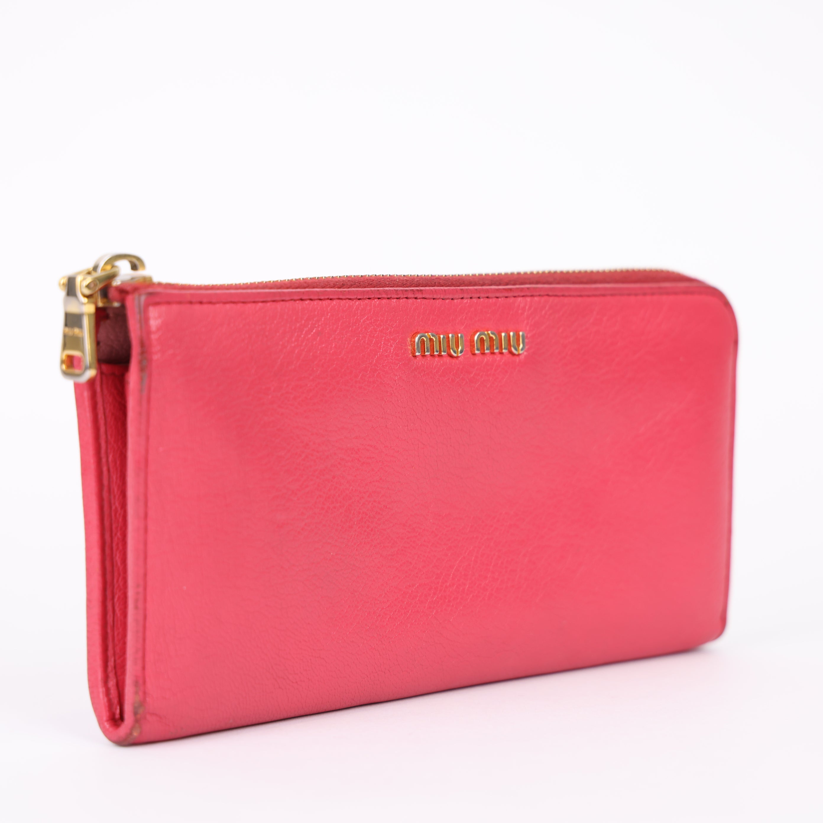 J0964 Miu Miu Long Wallet Patent Leather in Pink- Pre Owned