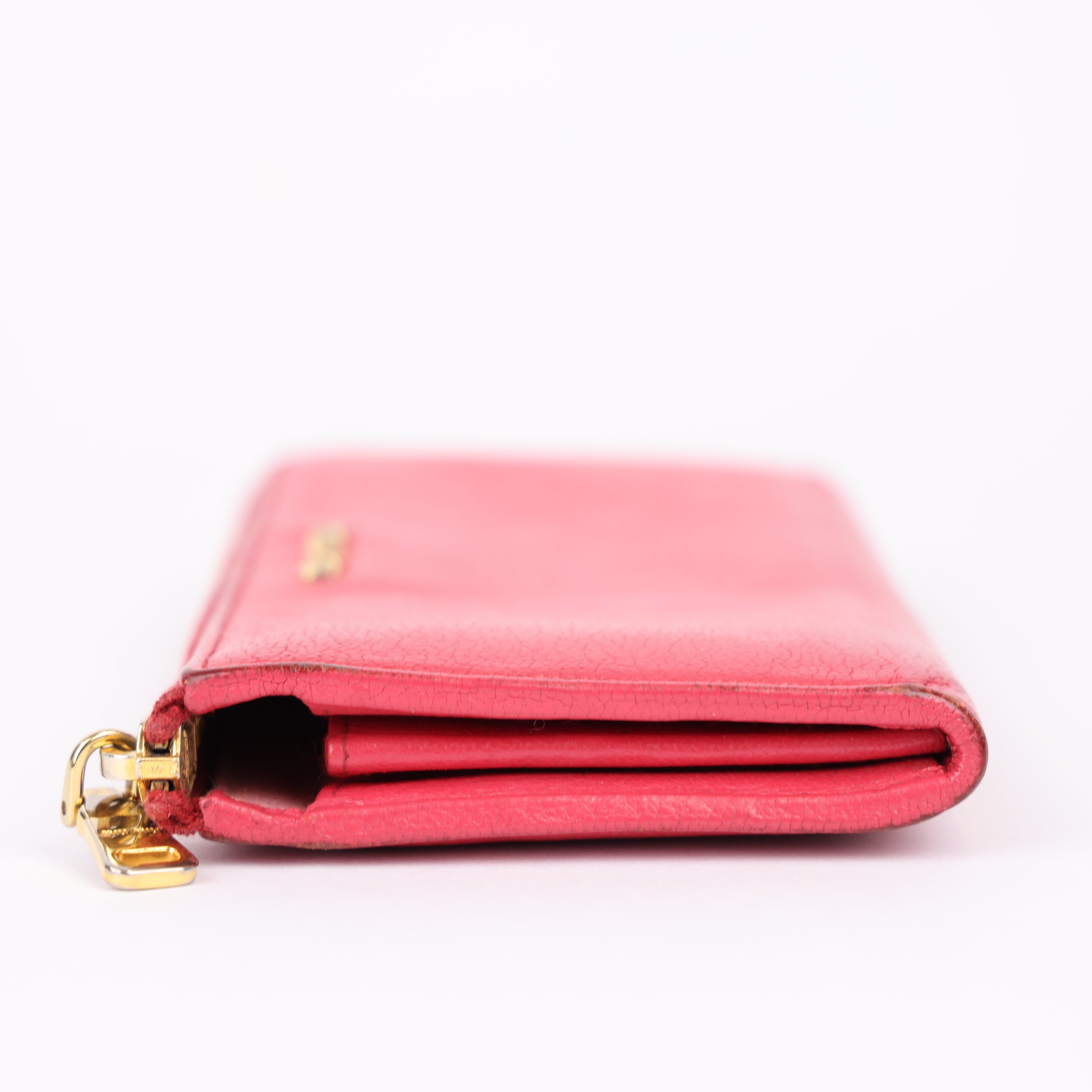 J0964 Miu Miu Long Wallet Patent Leather in Pink- Pre Owned