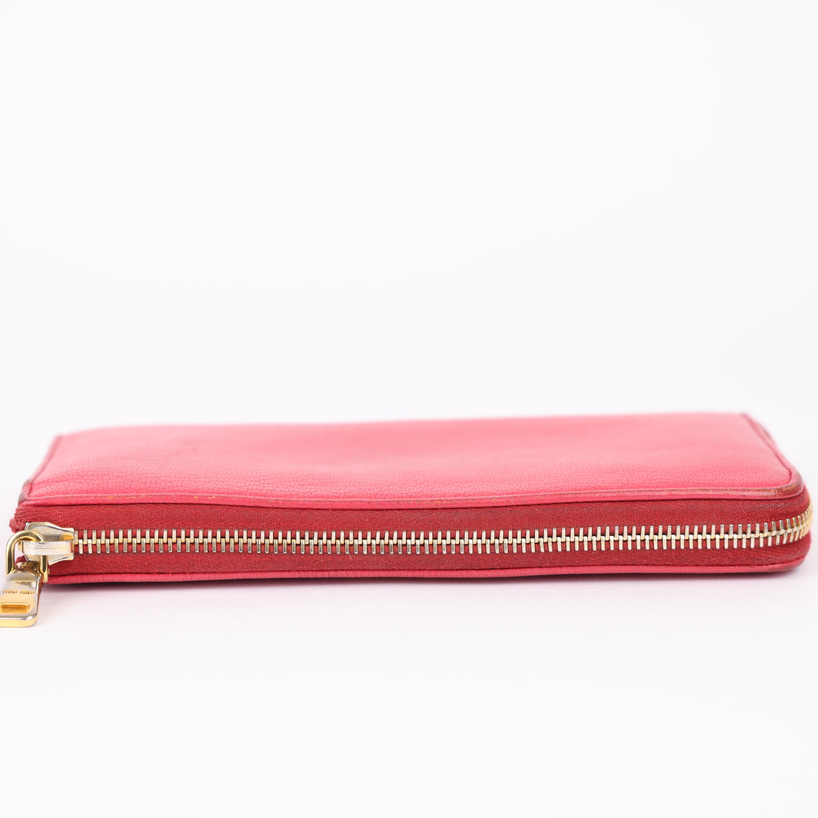J0964 Miu Miu Long Wallet Patent Leather in Pink- Pre Owned