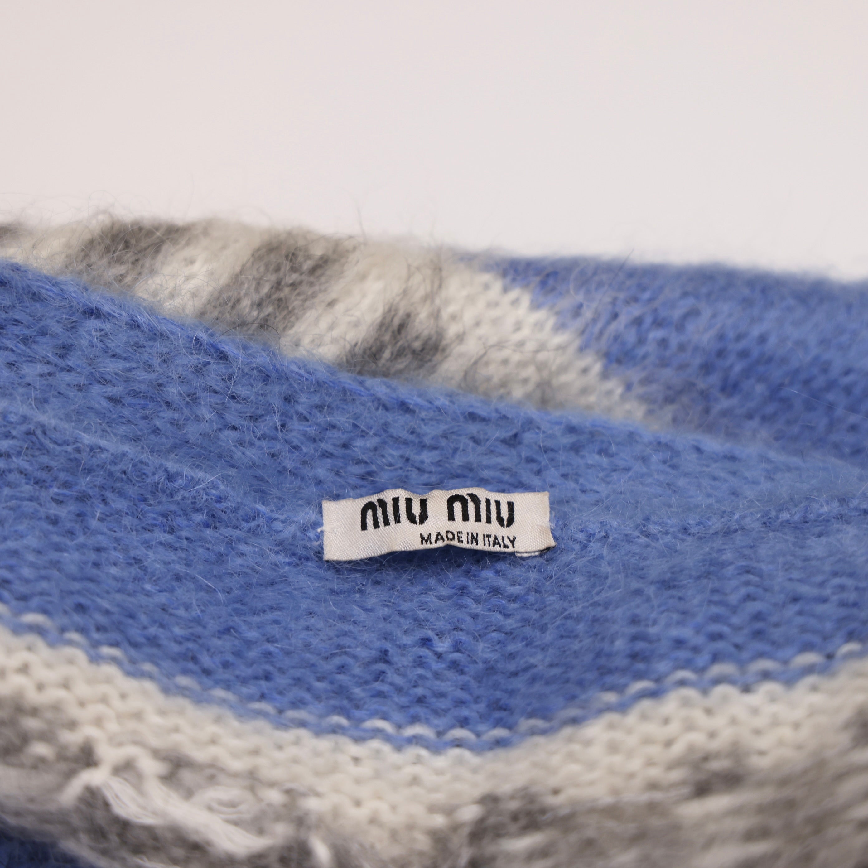 J0989 MIU MIU OVERSIZED LOGO CARDIGAN- Pre Owned