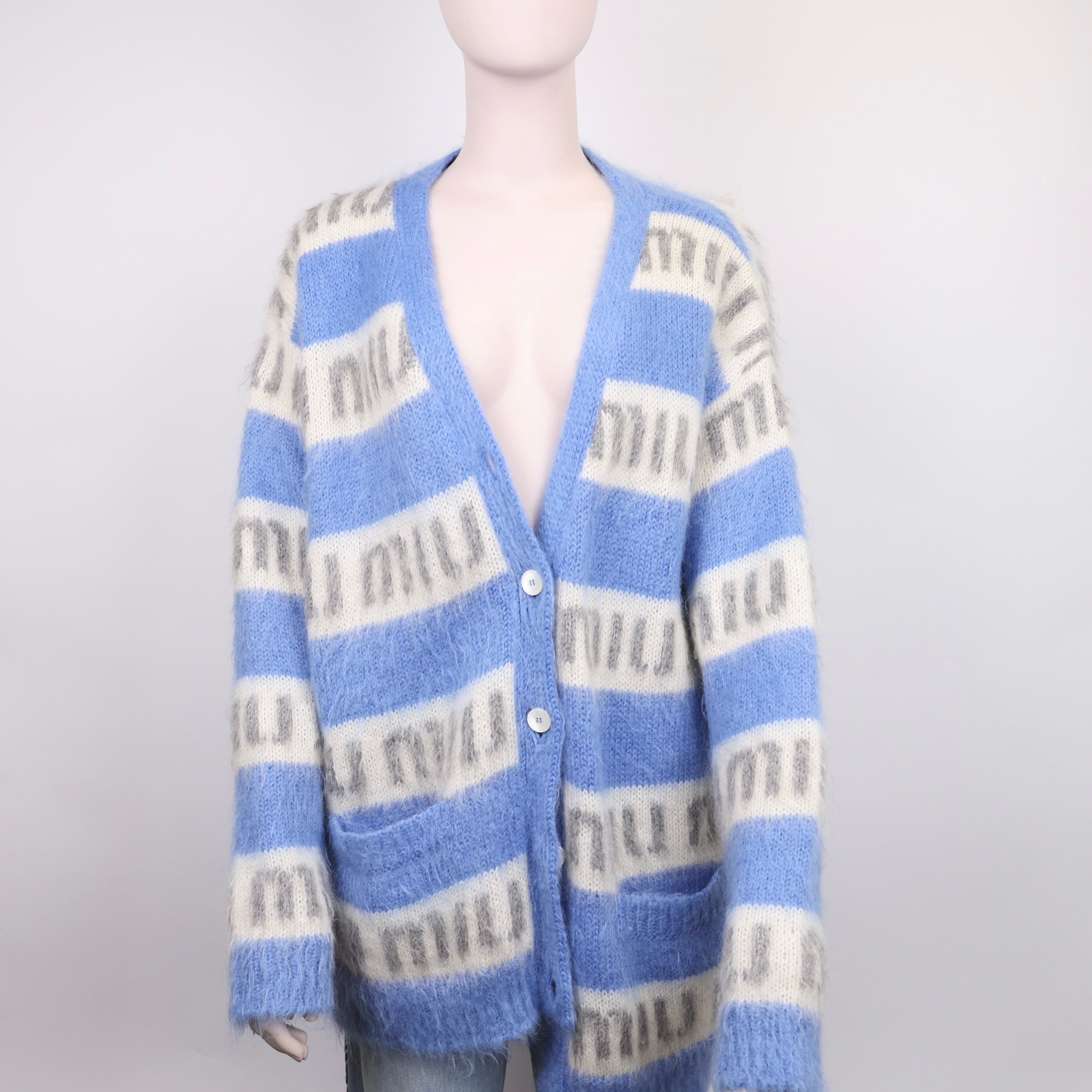 J0989 MIU MIU OVERSIZED LOGO CARDIGAN- Pre Owned