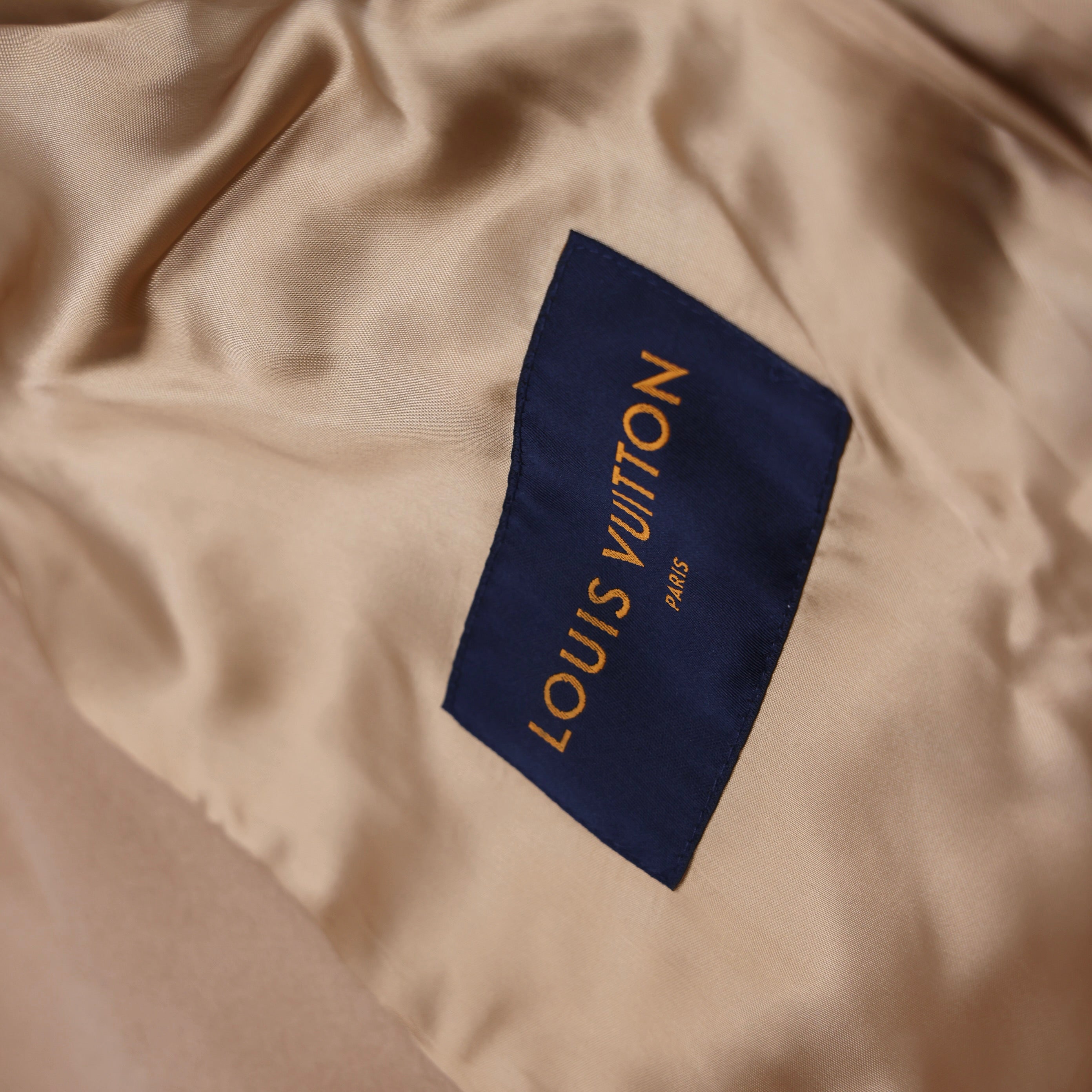 J0991 Louis Vuitton Hooded Coat size 48- Pre Owned