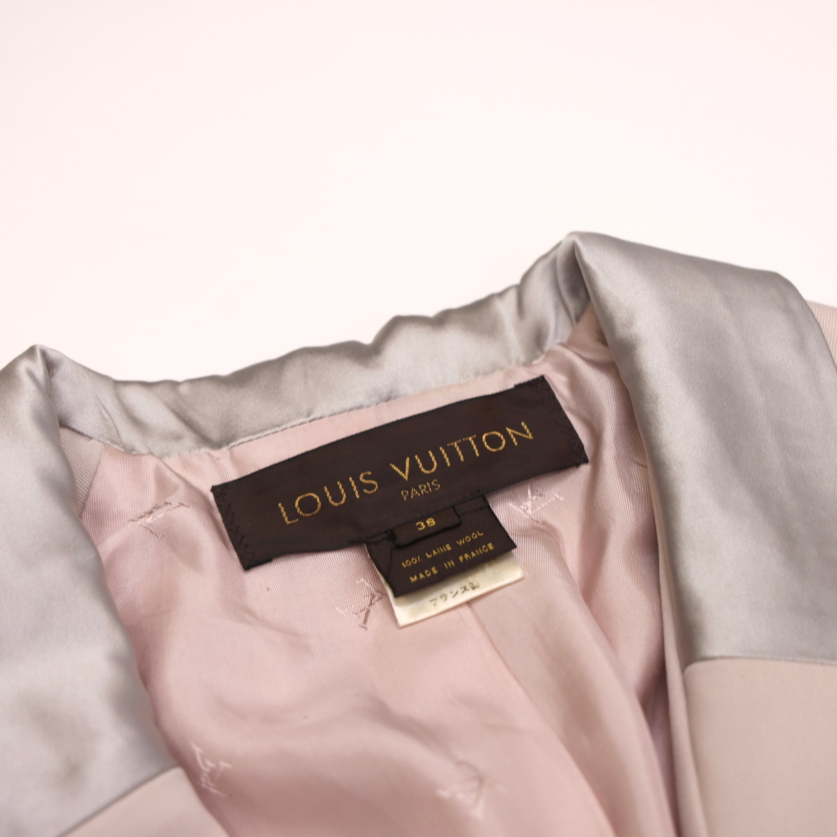 J0992 Louis Vuitton size 38 Beige coat - Pre Owned