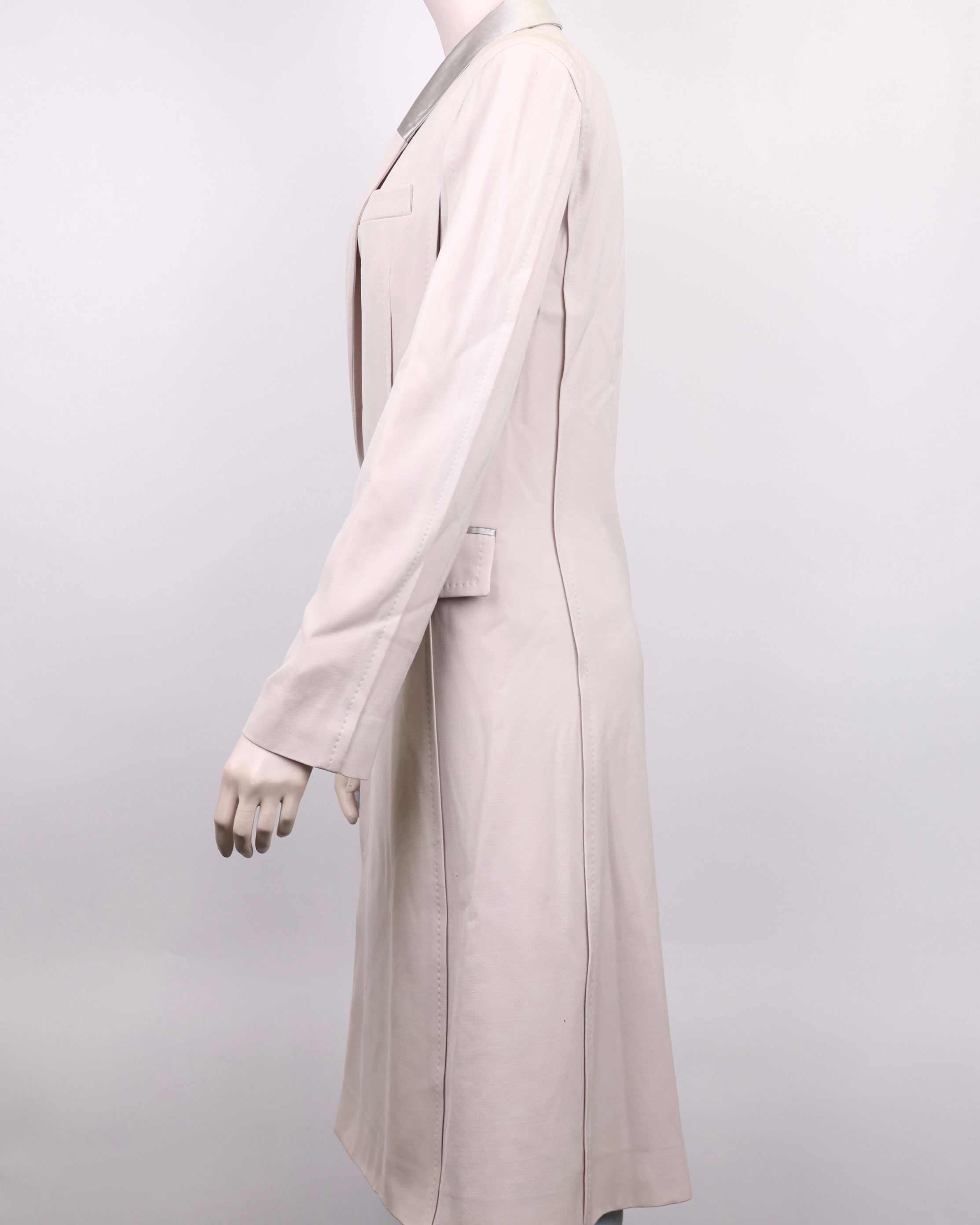 J0992 Louis Vuitton size 38 Beige coat - Pre Owned