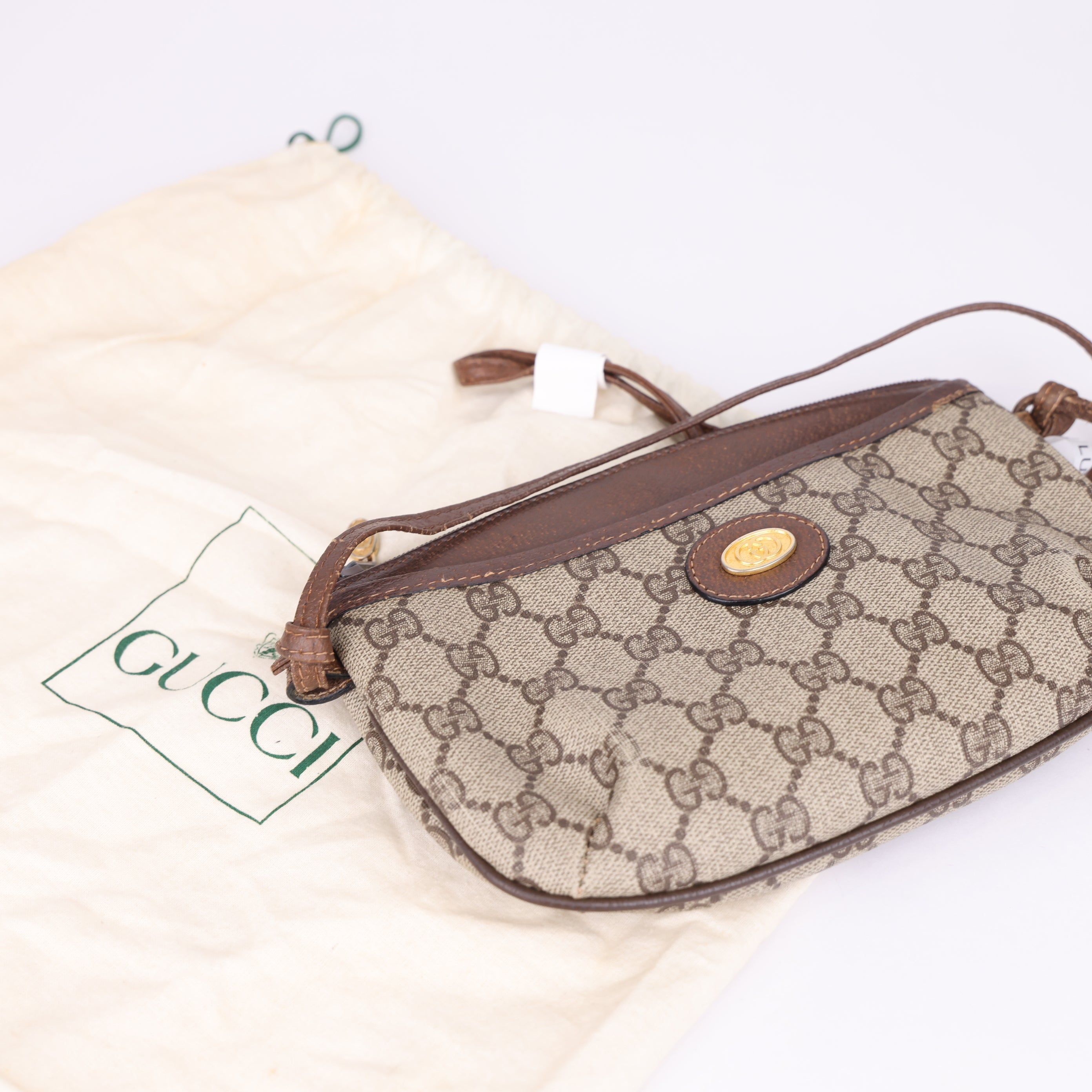 J1988 Gucci GG Canvas Crossbody Bag- Pre Owned