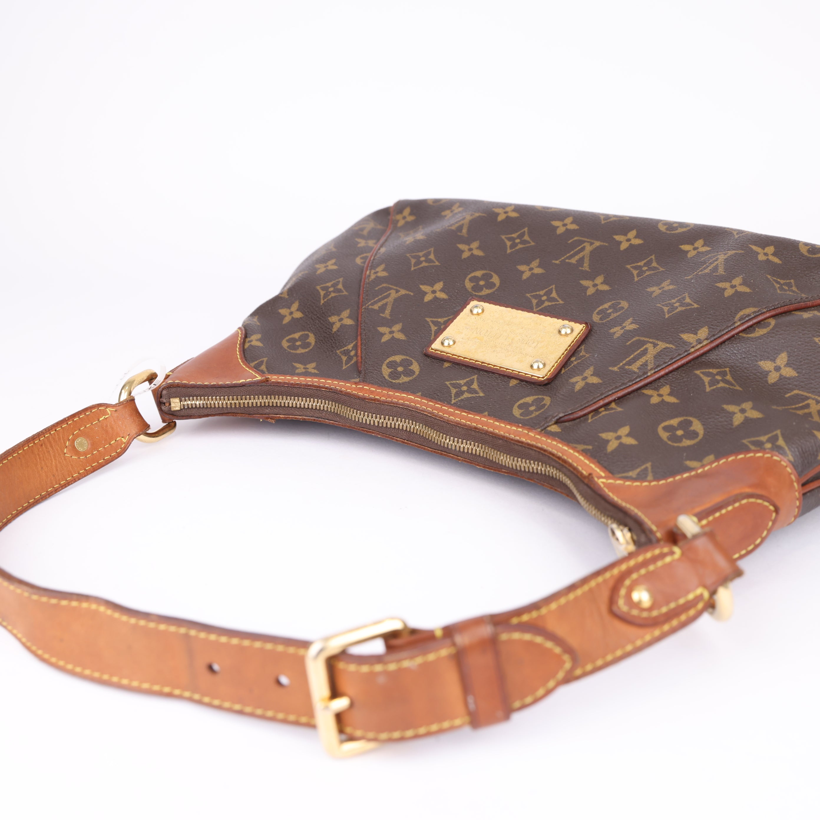 J1956 Louis Vuitton Monogram Thames GM shoulder bag- Pre Owned