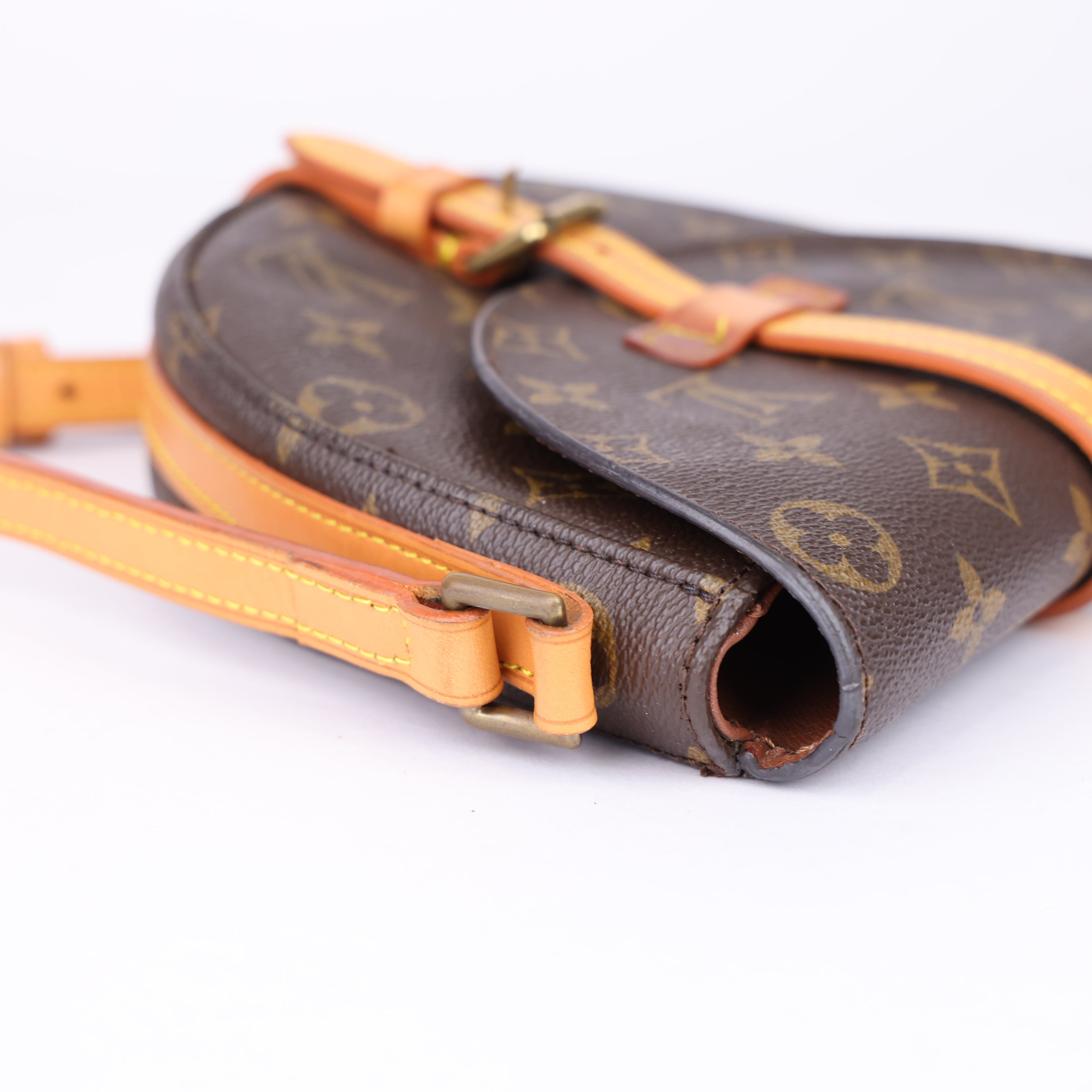 J1908 Louis Vuitton Canvas Monogram Chantilly MM Crossbody Bag- Pre Owned