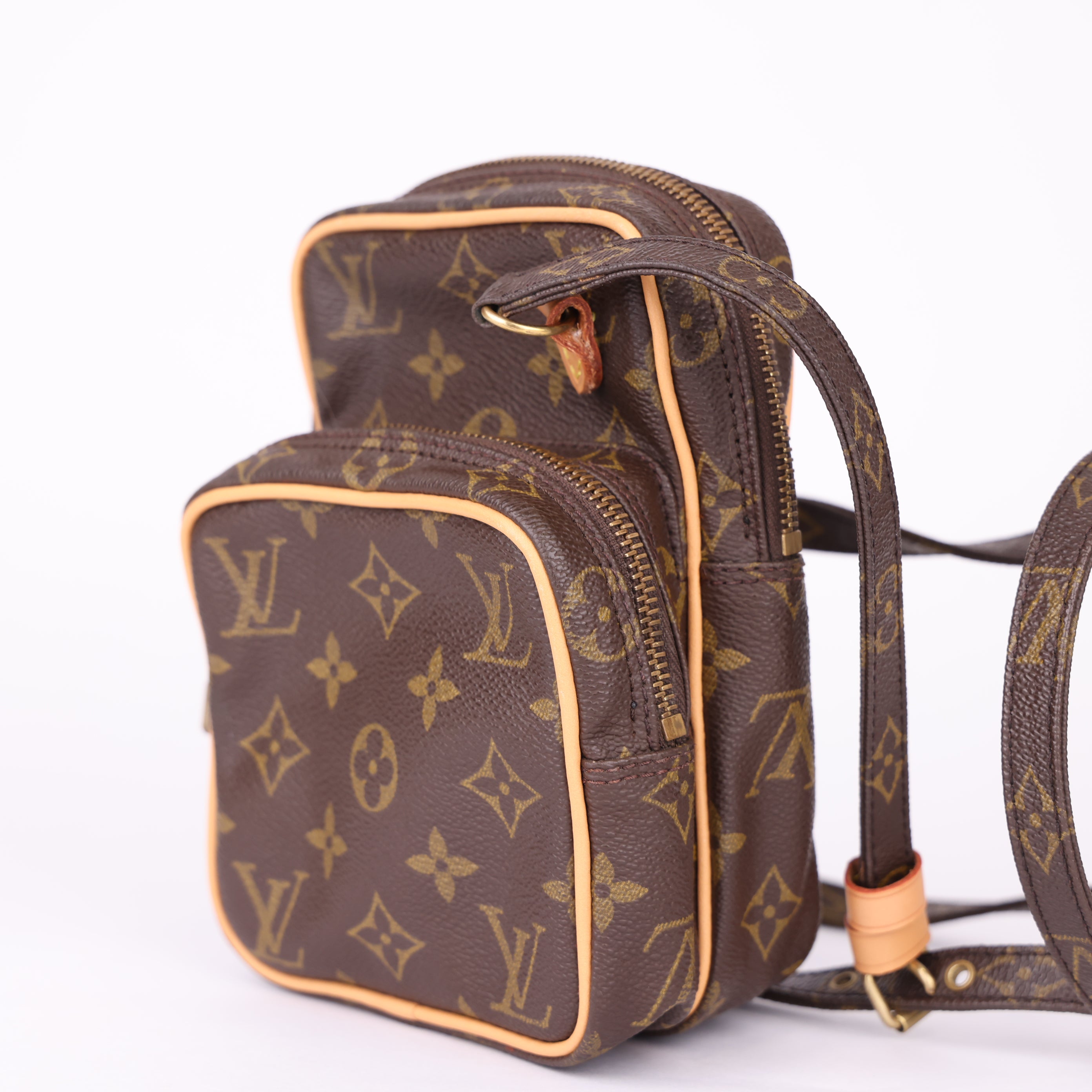 J1828 Louis Vuitton Amazon Brown Bag- Pre Owned