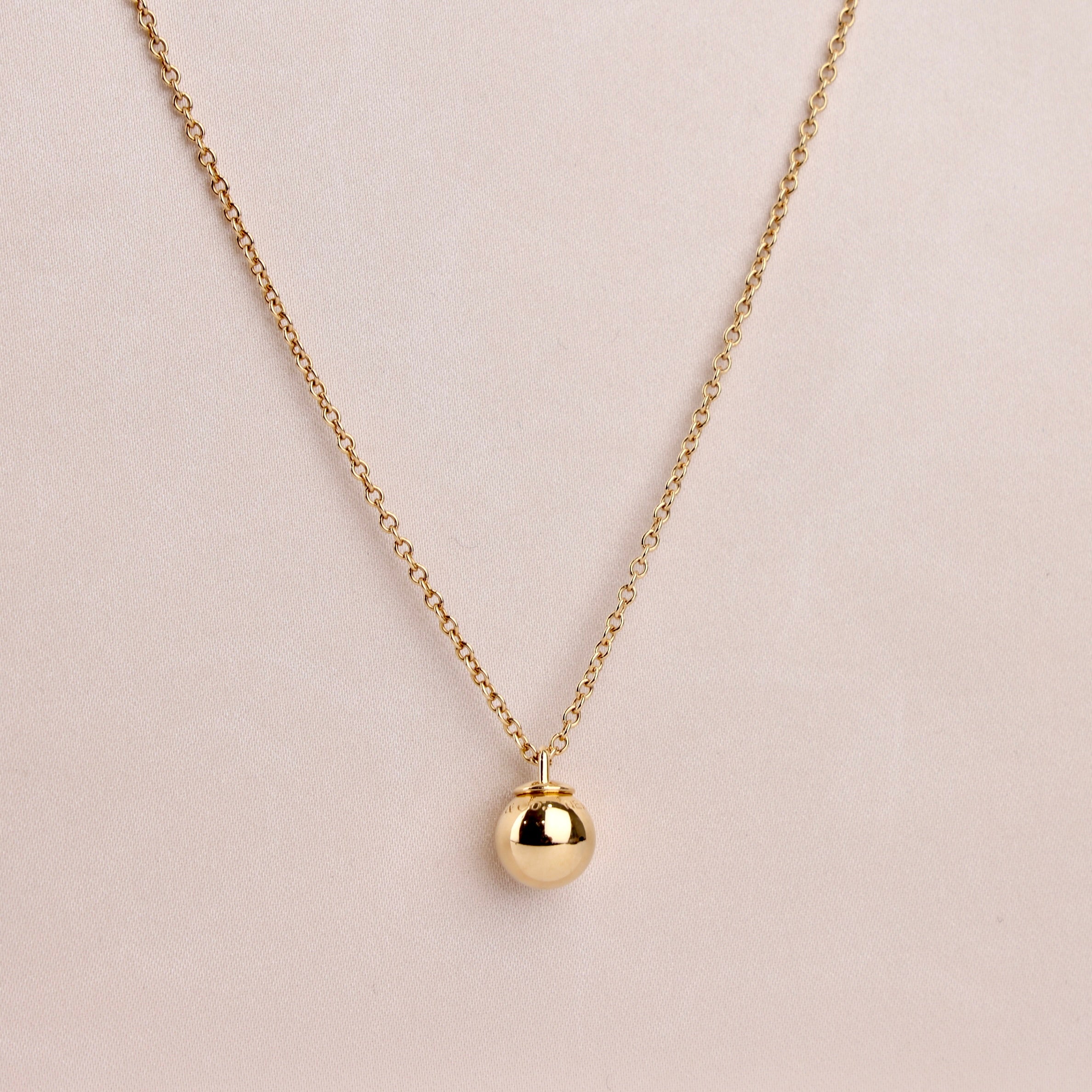 J1862 Tiffany & Co. 18k Gold Hardware Ball Pendant Necklace- Pre Owned