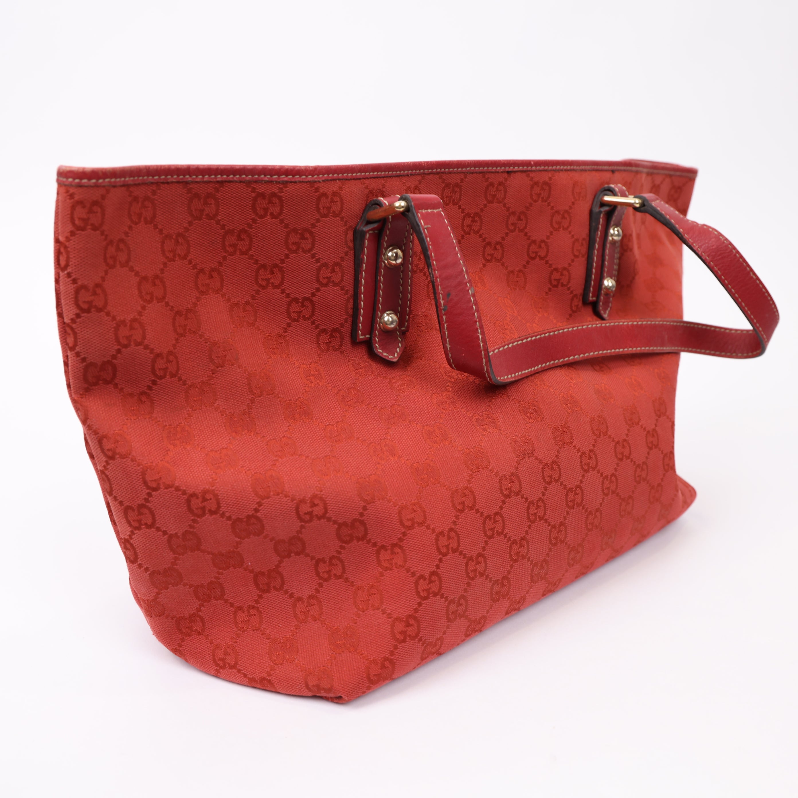 J1722 Gucci GG Canvas Handbag in Red- Pre Owned