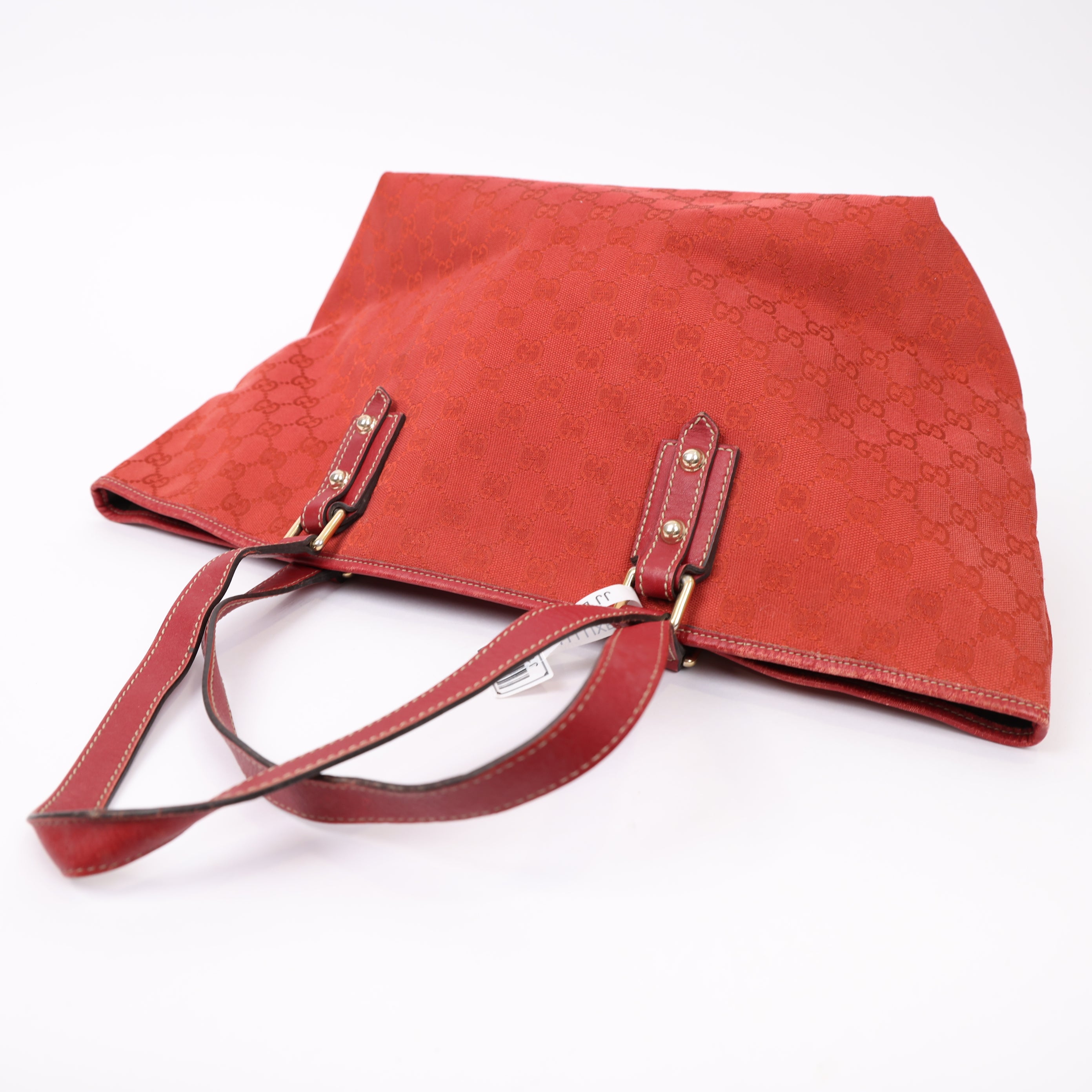 J1722 Gucci GG Canvas Handbag in Red- Pre Owned