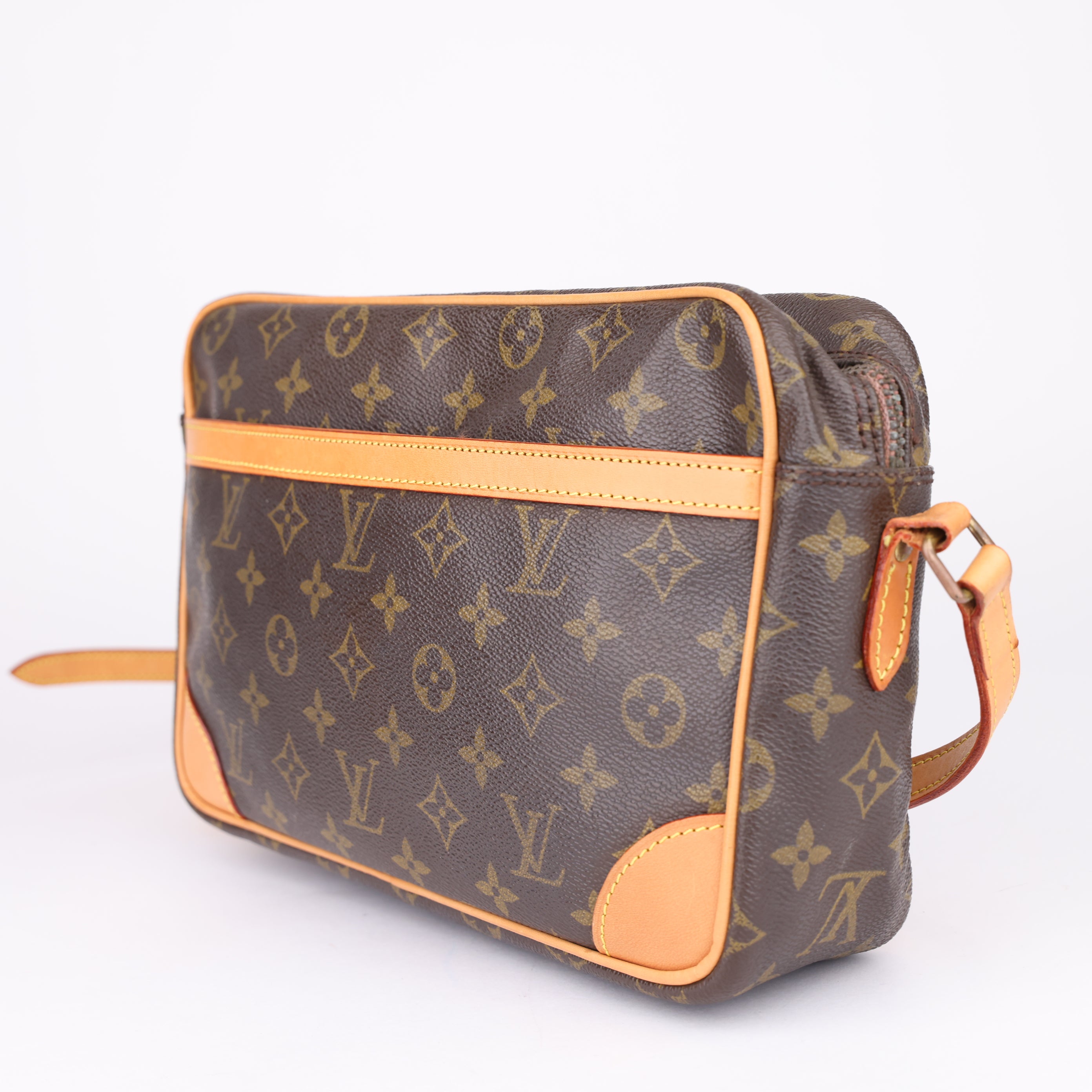 J1662 Louis Vuitton 30 Trocadero Handbag Monogram Canvas- Pre Owned