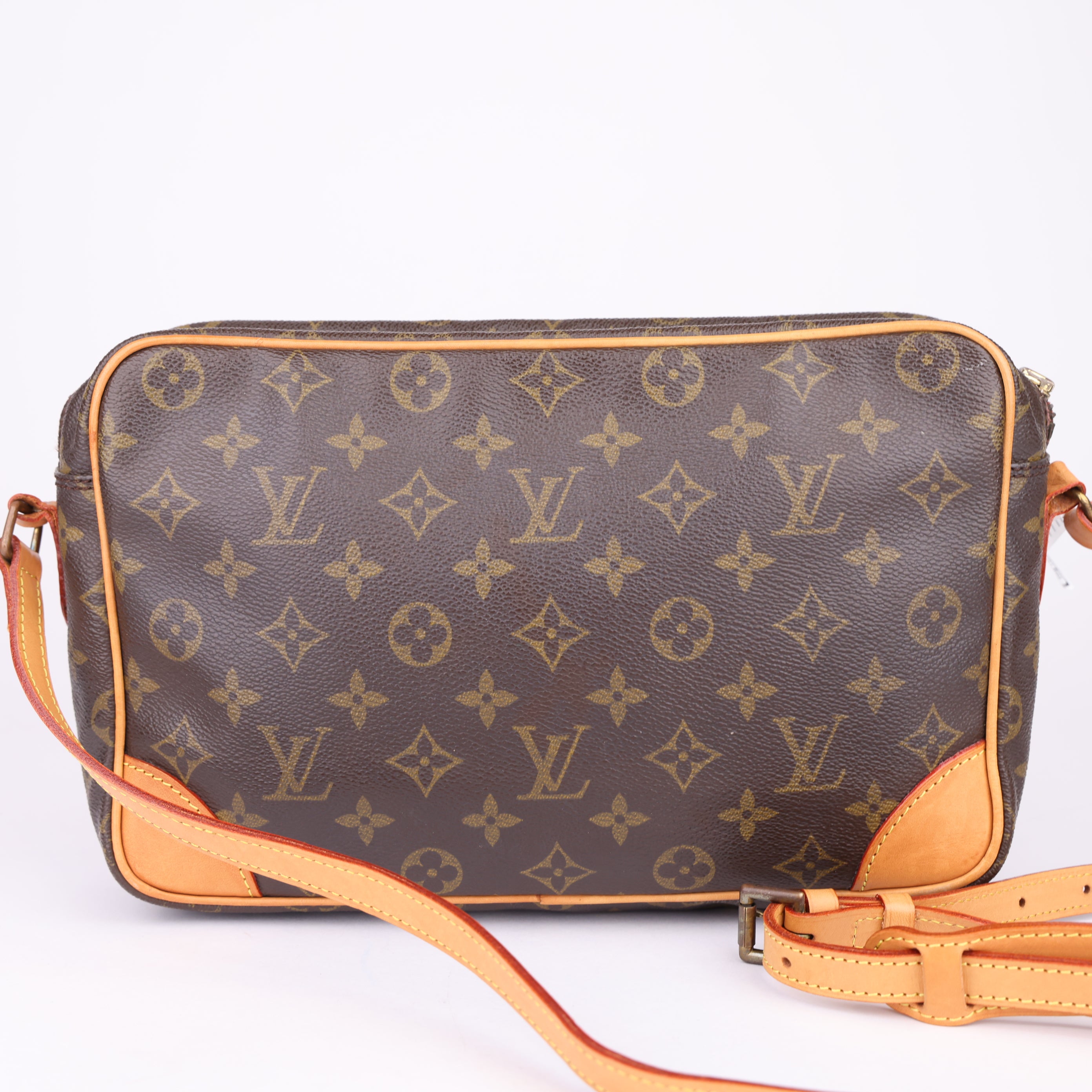 J1662 Louis Vuitton 30 Trocadero Handbag Monogram Canvas- Pre Owned