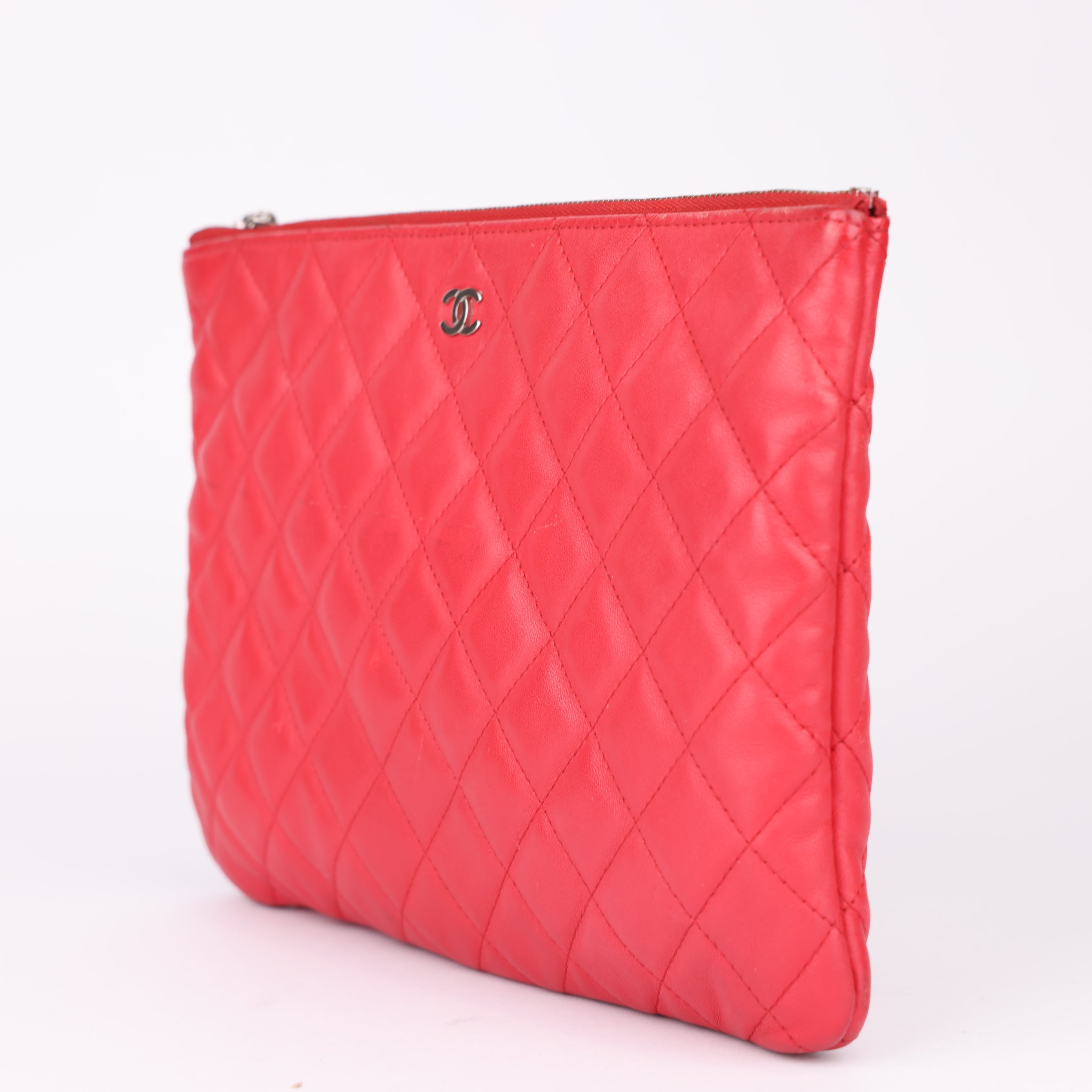 J1632 CHANEL Medium Quilted Lambskin O Case clutch bag- Pre Owned
