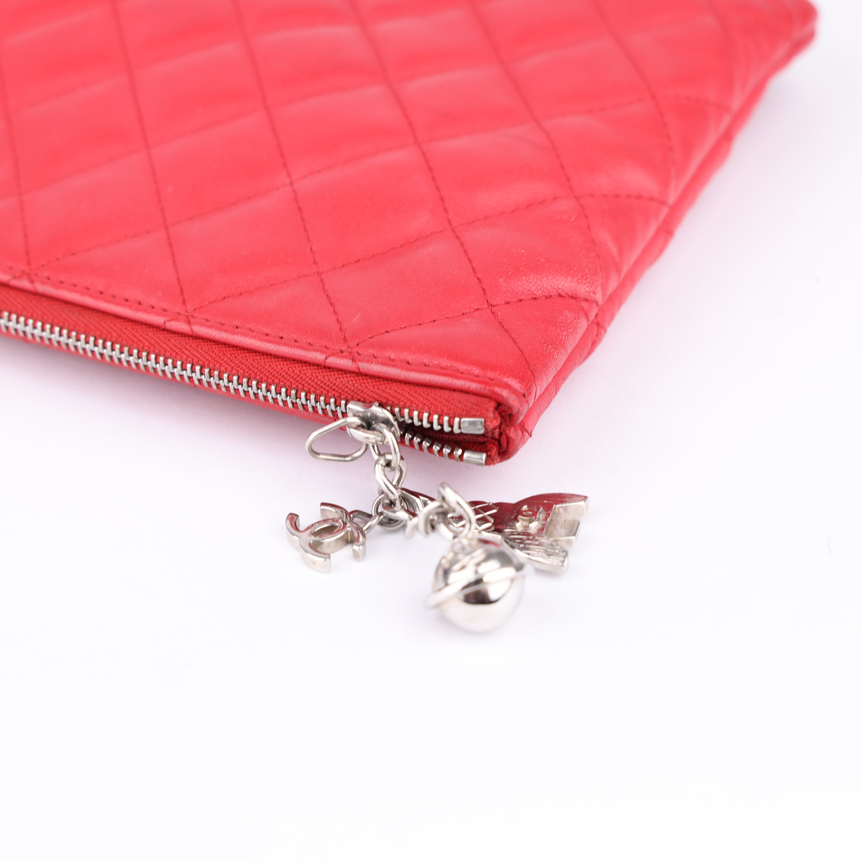 J1632 CHANEL Medium Quilted Lambskin O Case clutch bag- Pre Owned