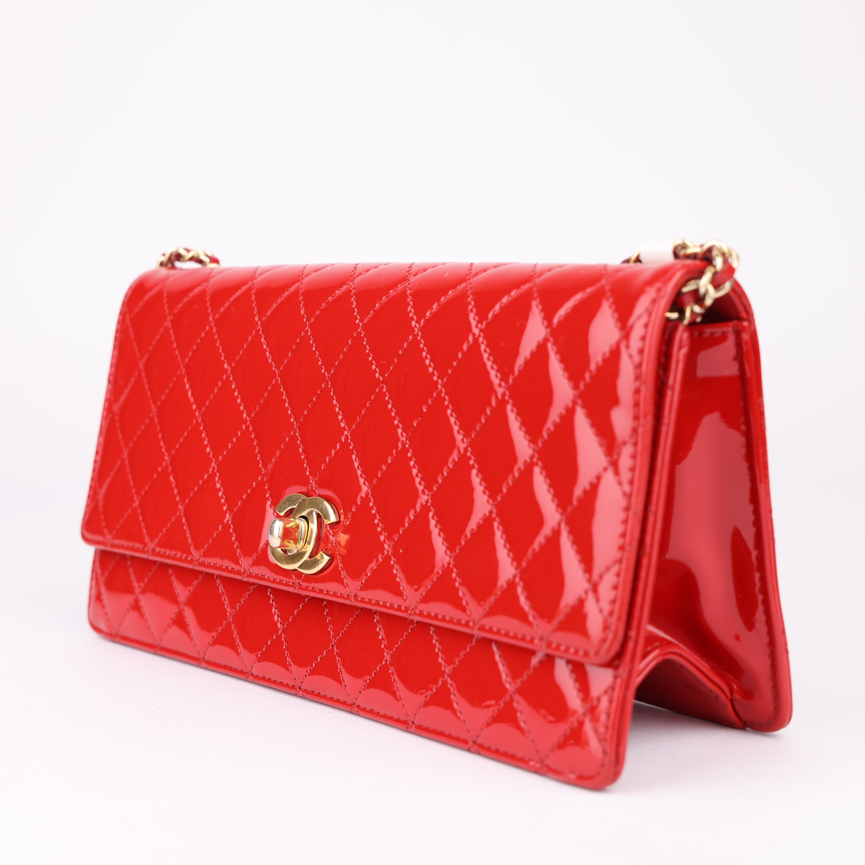 J1618 Chanel Leather Quilted CC Flap Red Shoulder Bags- Pre Owned