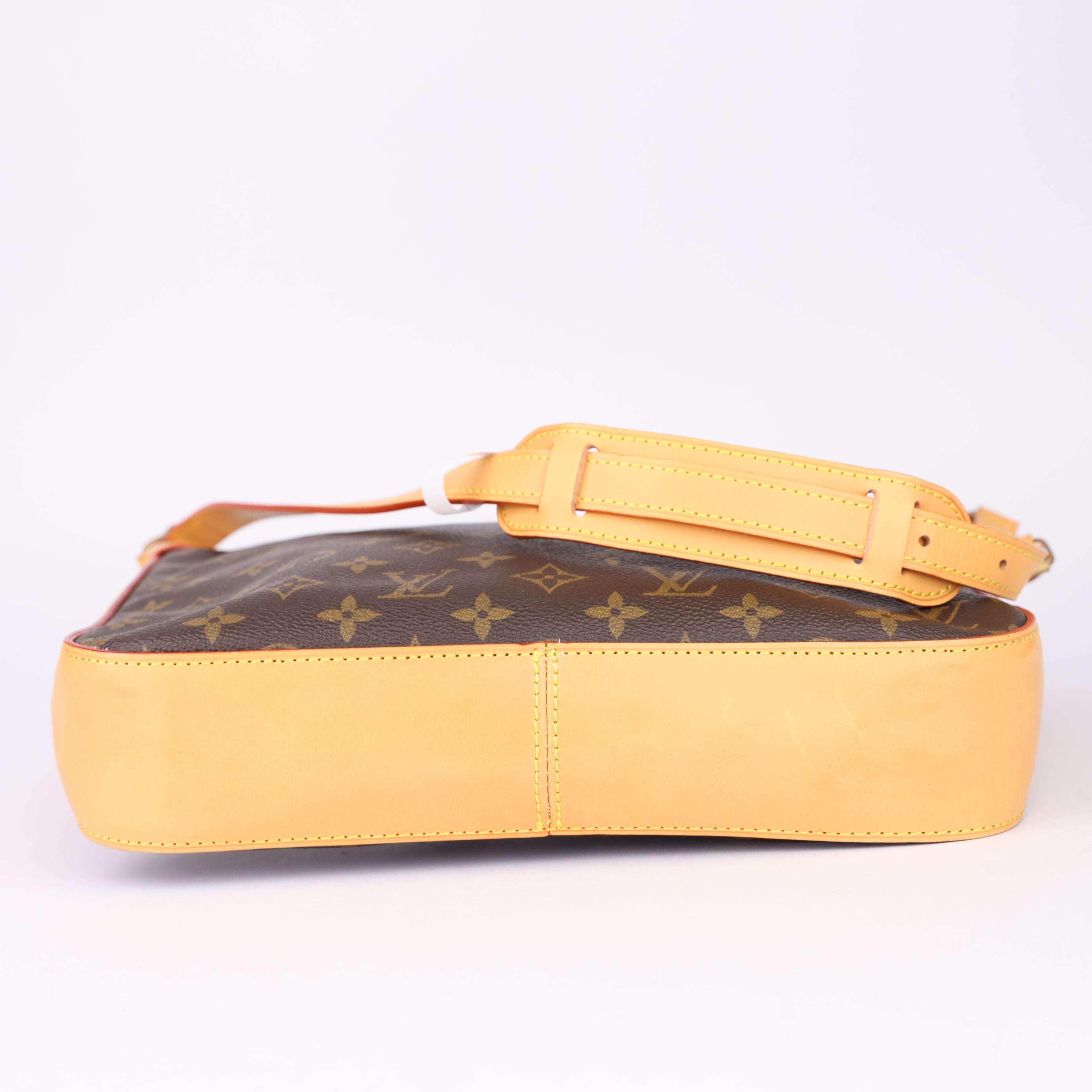 J1620 Louis Vuitton Monogram Boulogne Shoulder Bag 30- Pre Owned