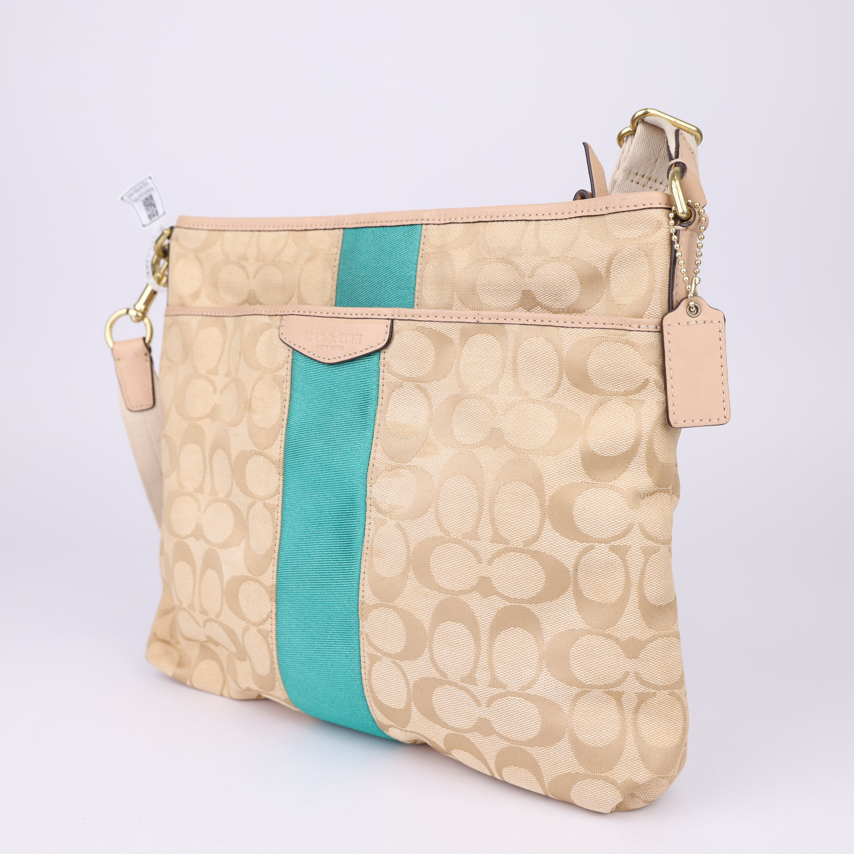 J1624 Coach Knit Messenger Crossbody Bag- Pre Owned