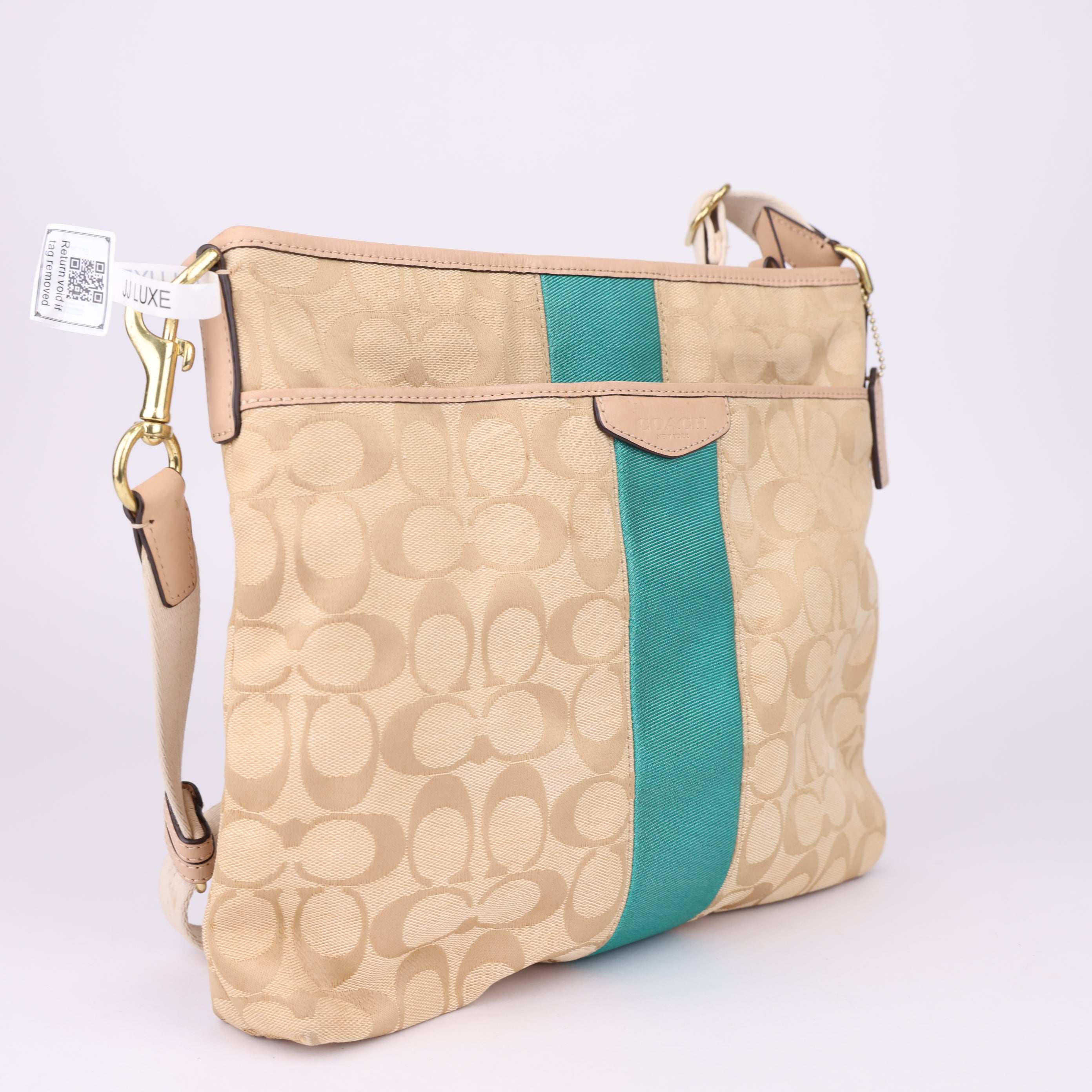 J1624 Coach Knit Messenger Crossbody Bag- Pre Owned