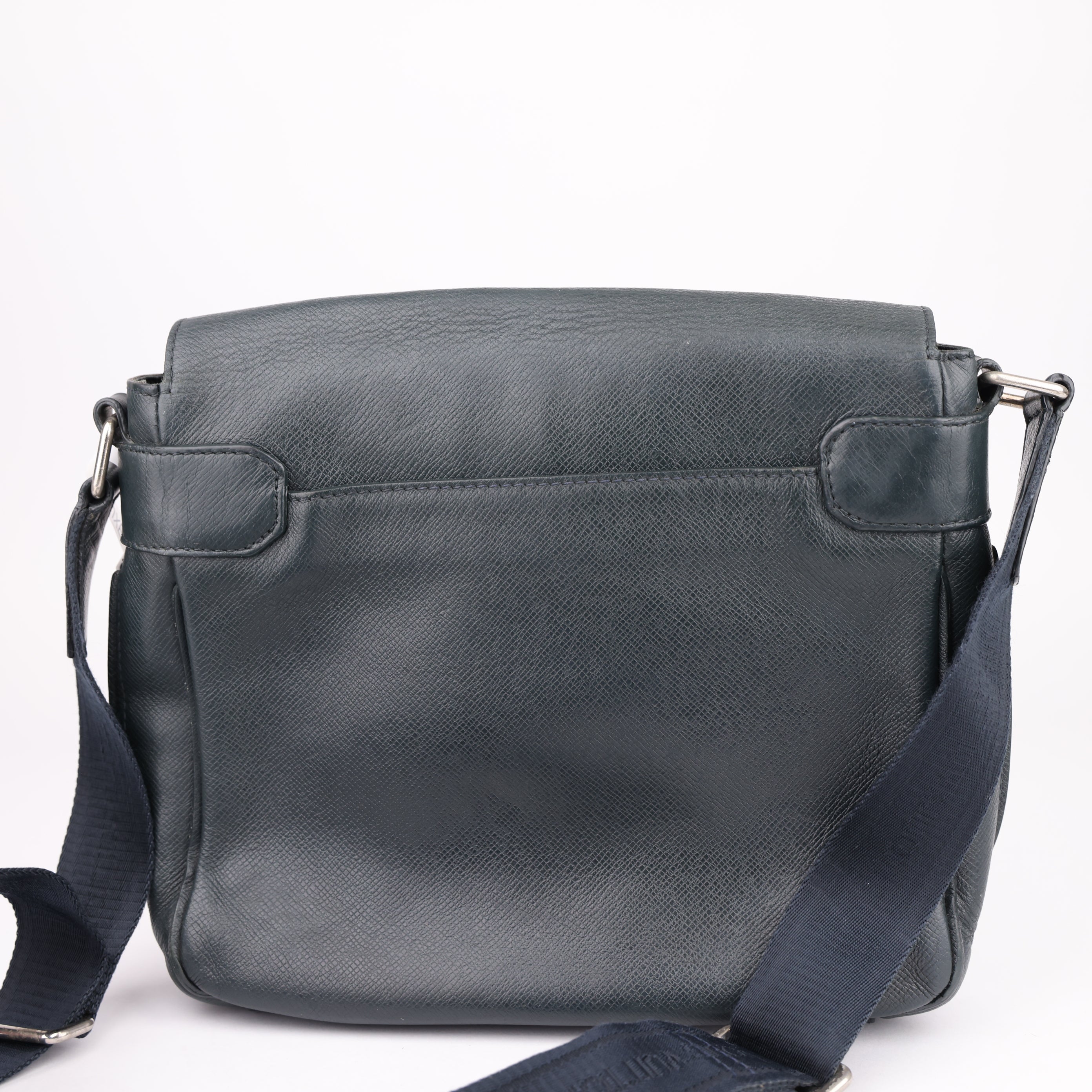 J1613 Louis Vuitton Taiga Roman Messenger Bag- Pre Owned