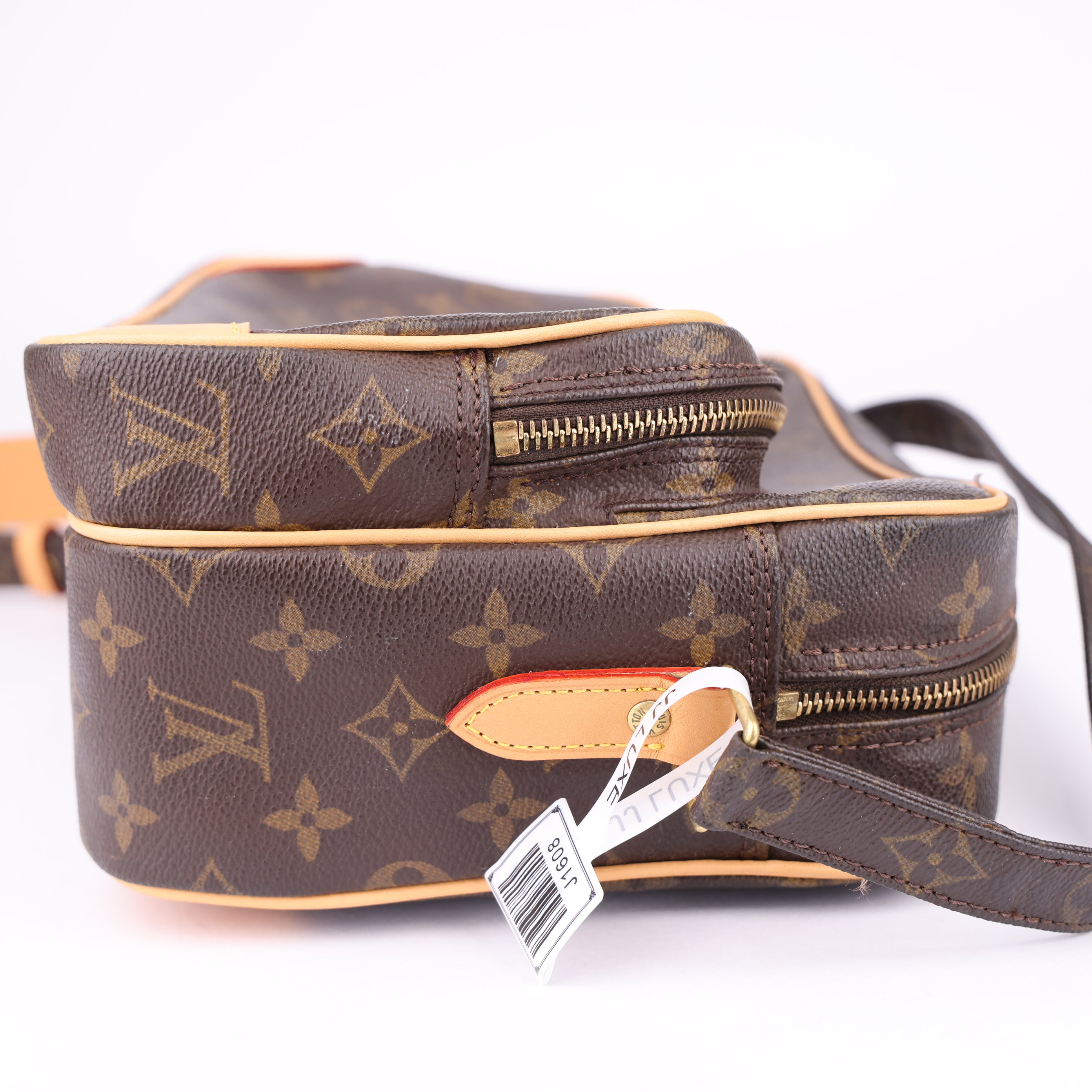J1608 Louis Vuitton Nil Monogram Shoulder Bag- Pre Owned