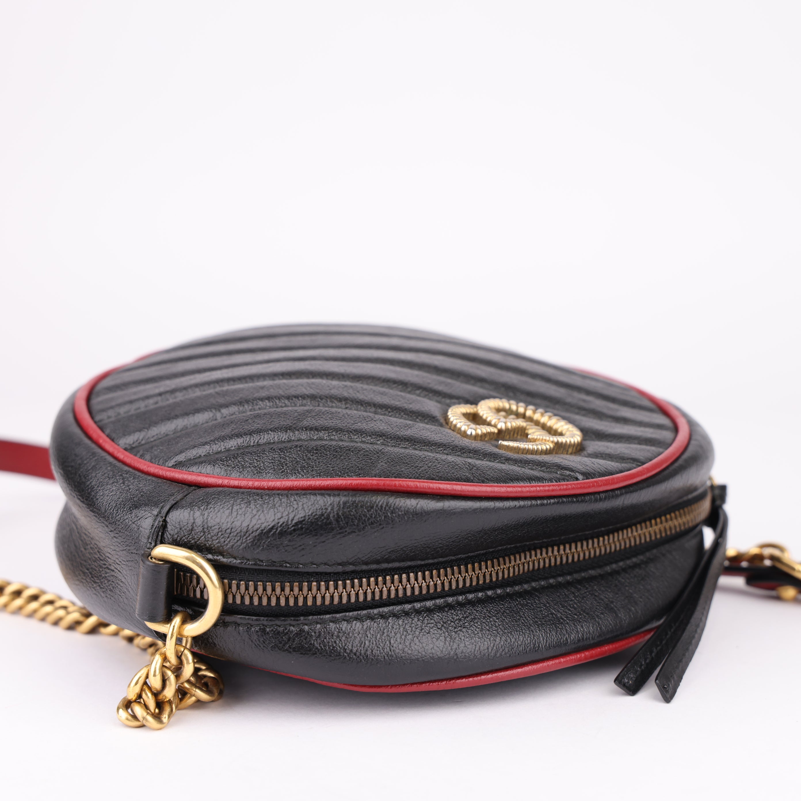 J1564 Gucci Marmont Mini Round Shoulder Bag in Black- Pre Owned