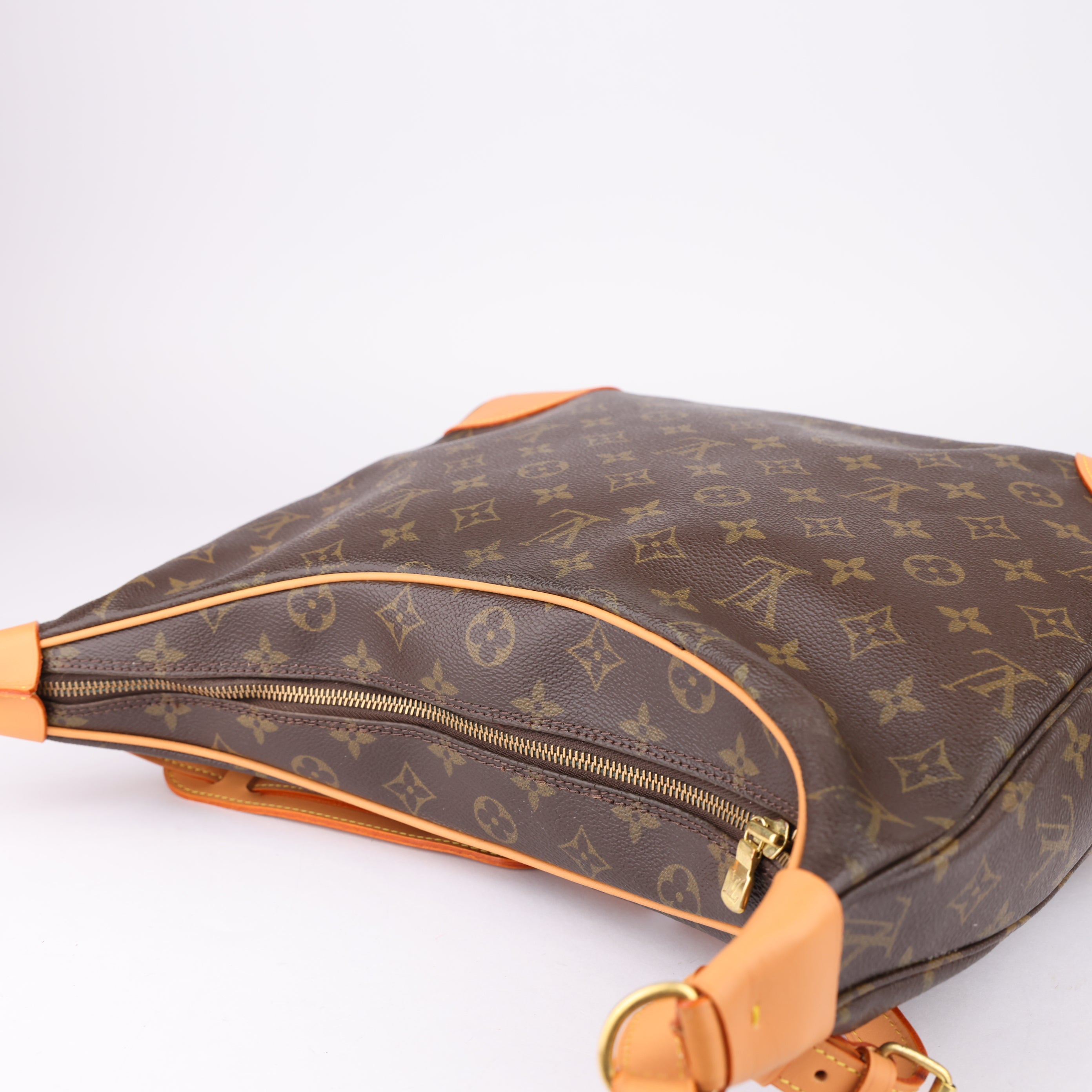J1561 Louis Vuitton Boulogne Monogram Shoulder Bag- Pre Owned