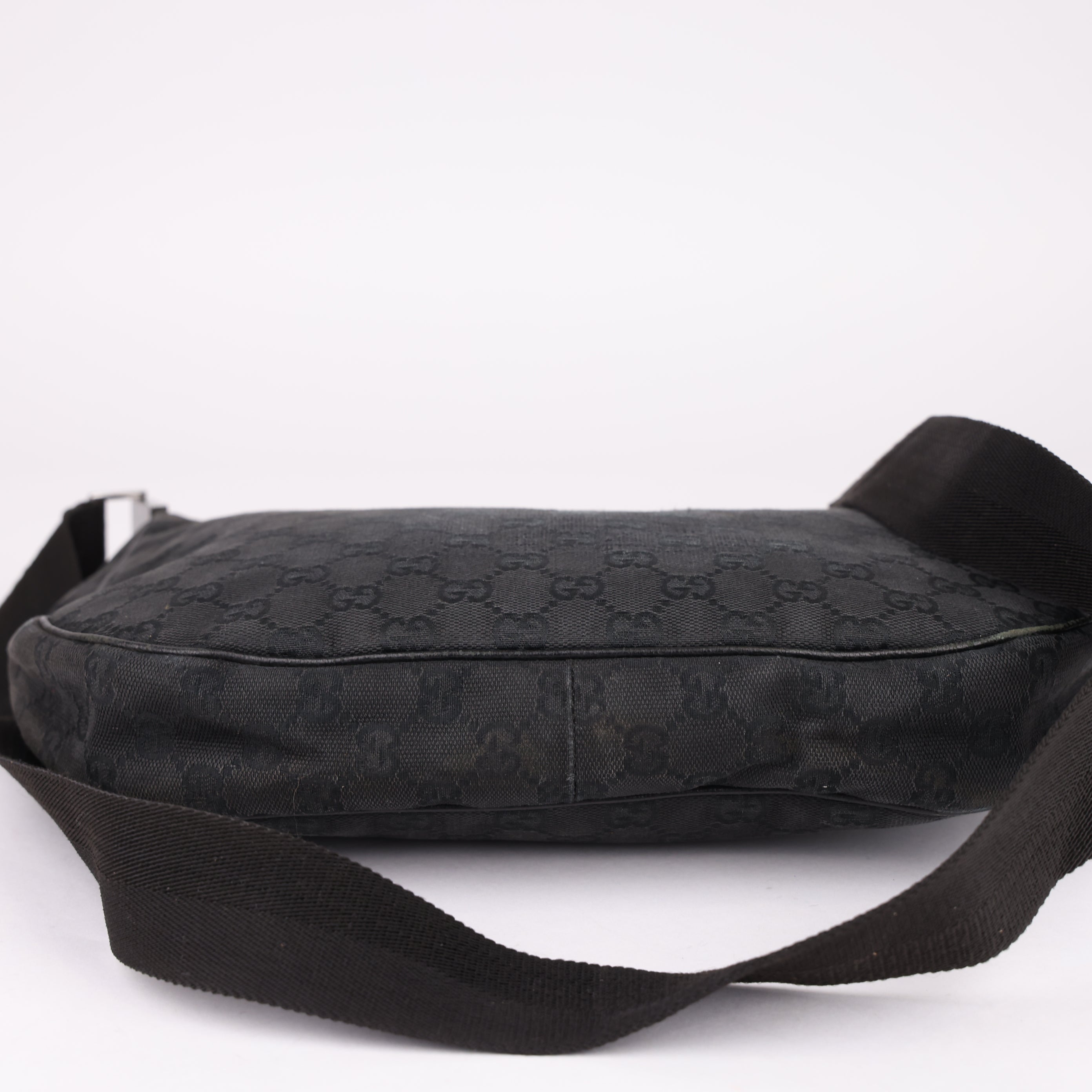 J1592 Gucci Black GG Canvas Crossbody Bag- Pre Owned