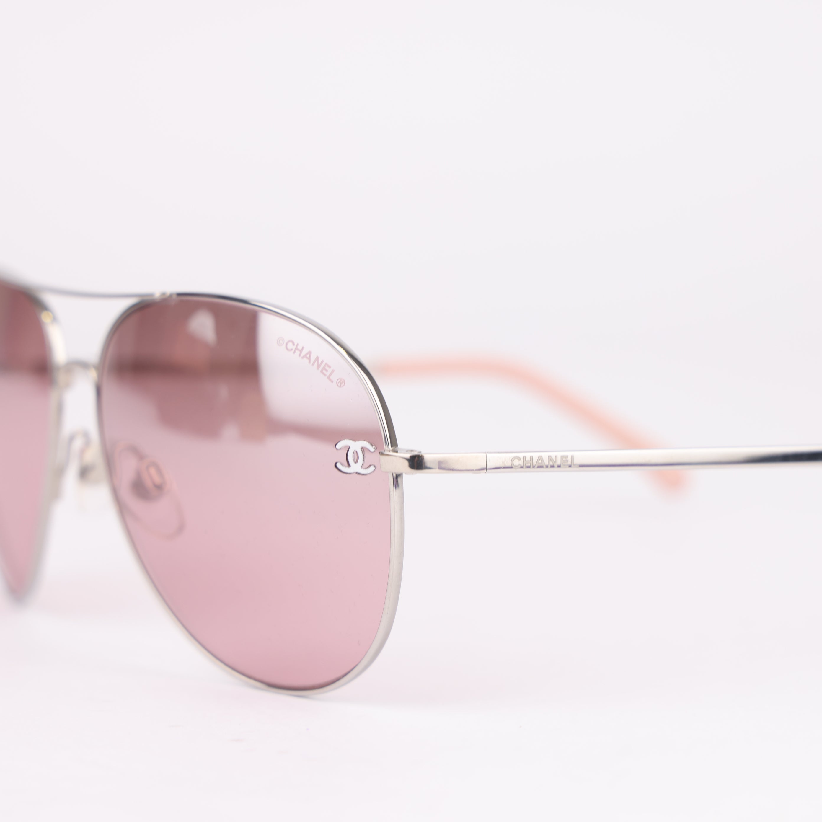 J1523 Chanel Pilot Sunglasses Silver & Pink- Pre Owned