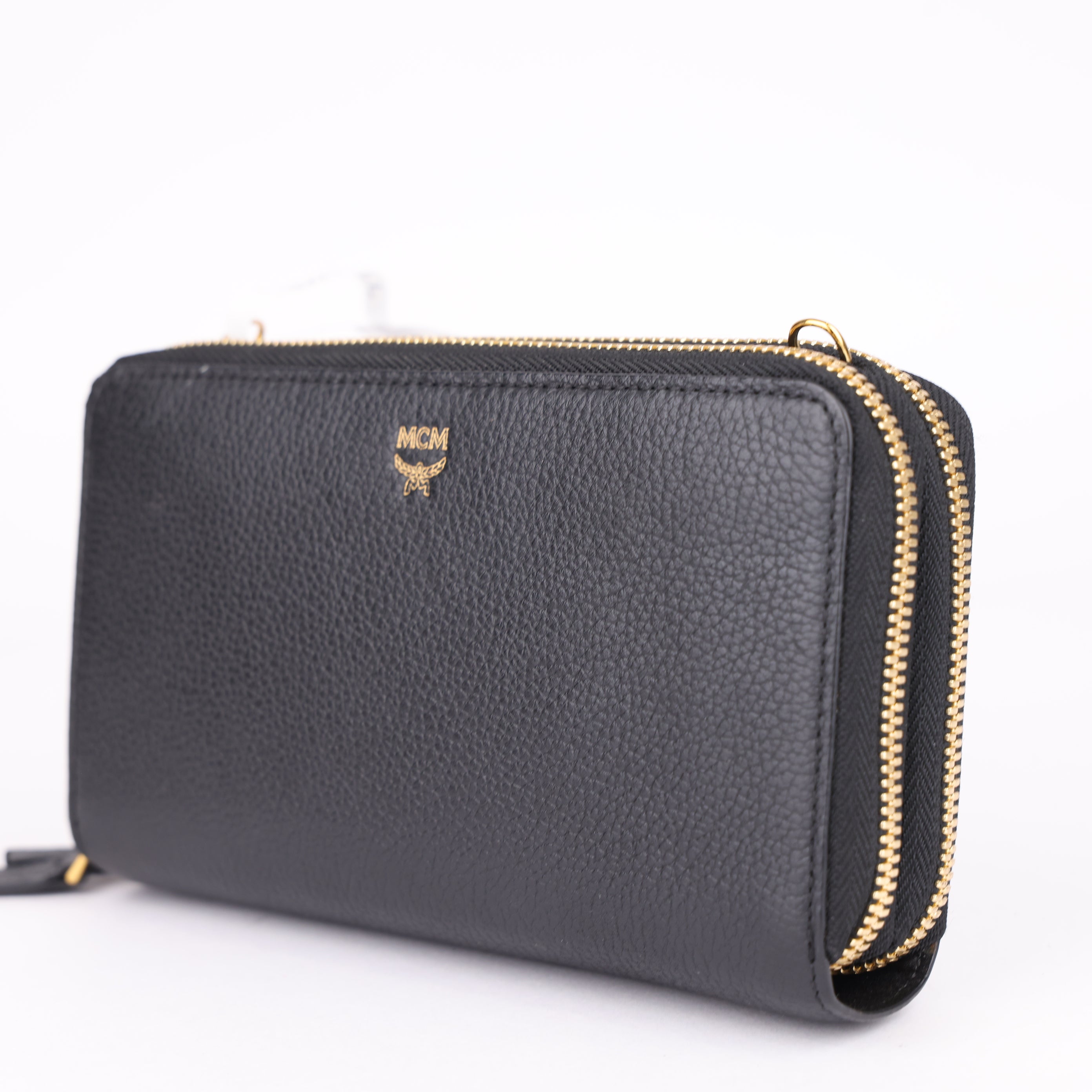 J1532 MCM Zip Around Wallet- Pre Owned