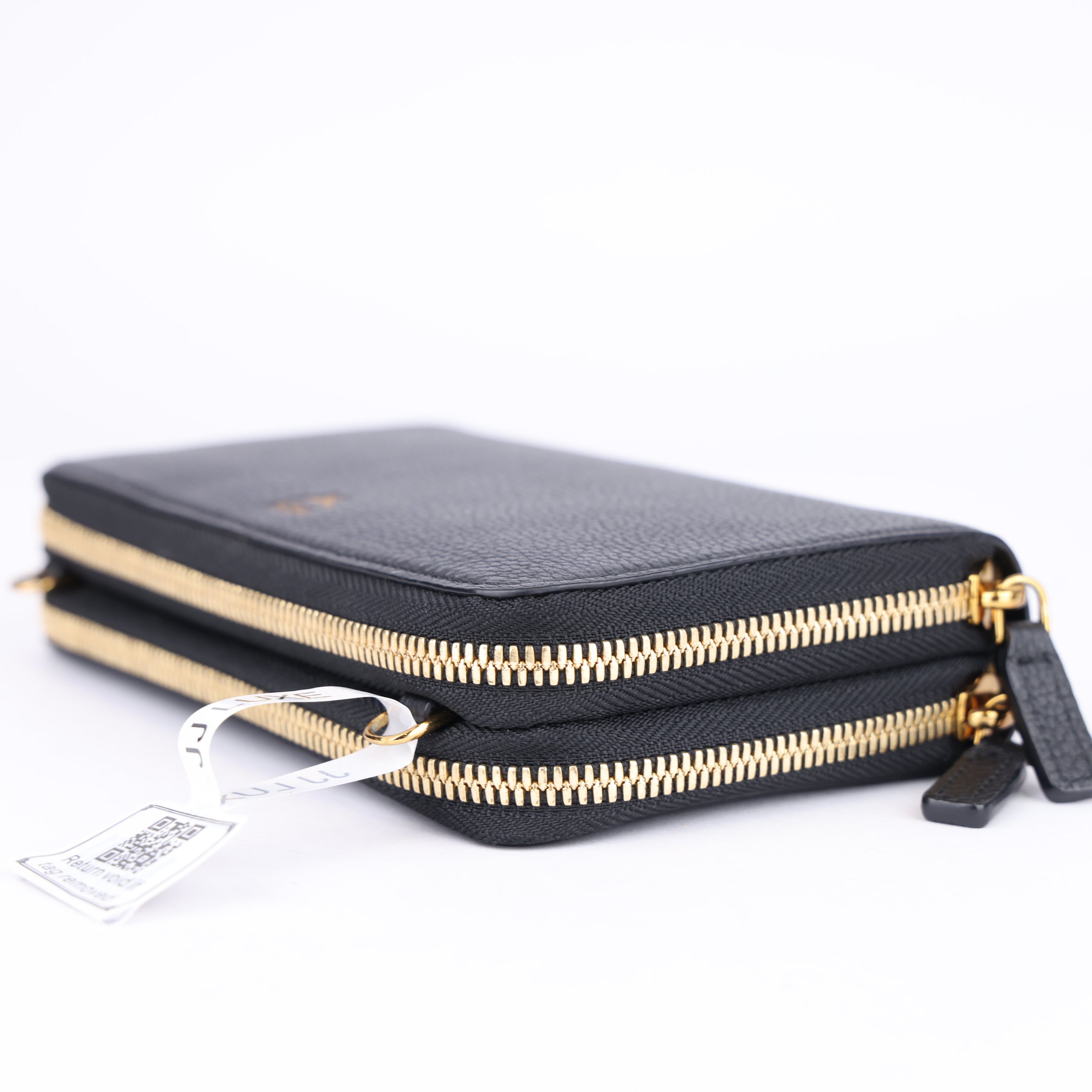 J1532 MCM Zip Around Wallet- Pre Owned