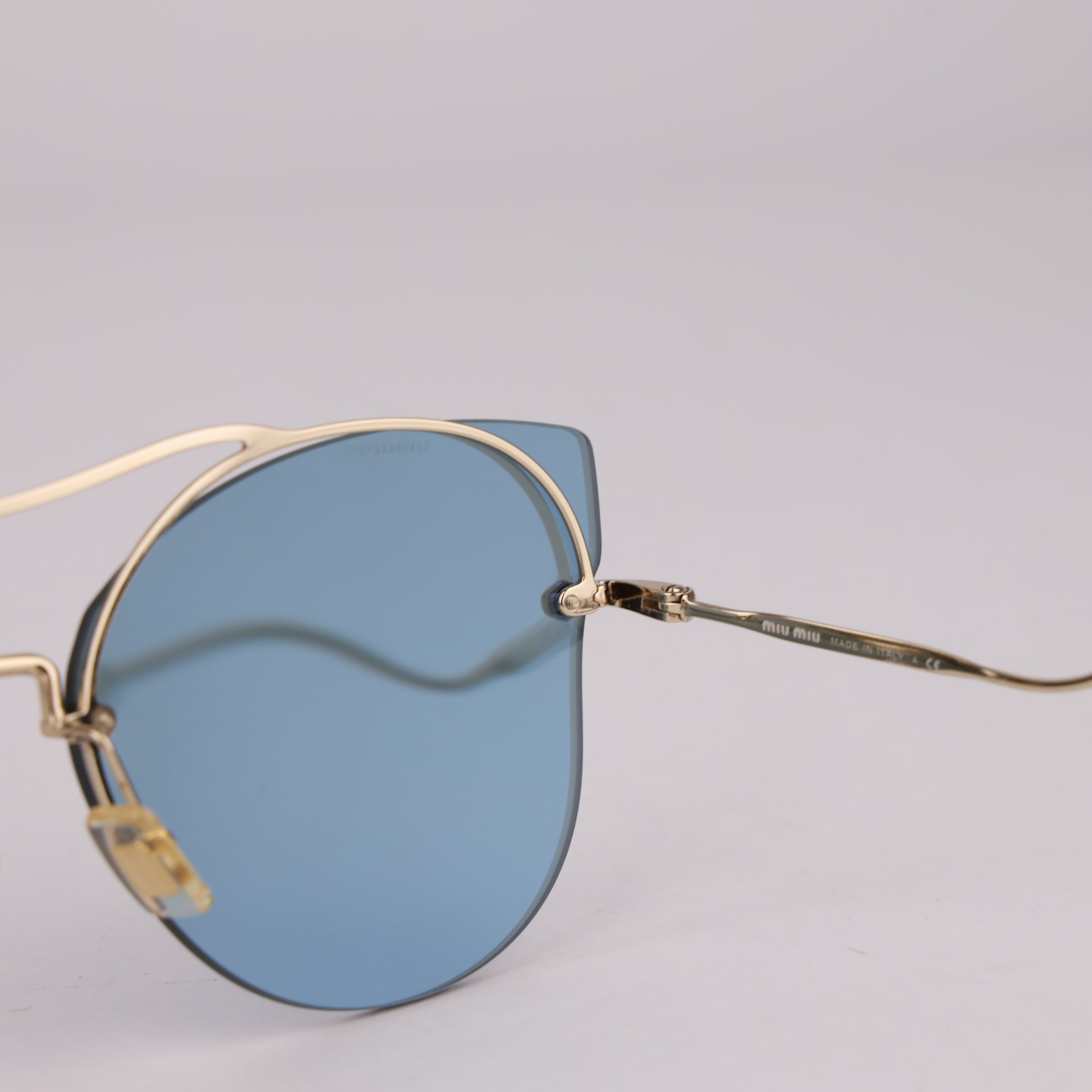 J1522 Miu Miu Mirrored Cat Eye Sunglasses- Pre Owned