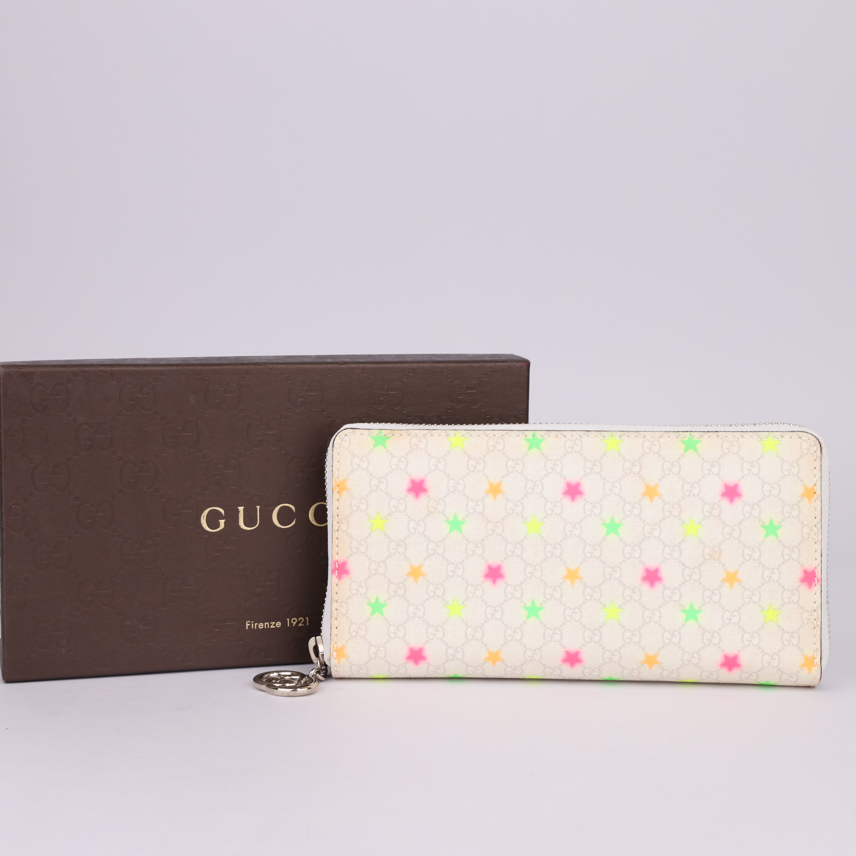 J1481 Gucci Zip Around Wallet White Micro GG Supreme Stars Canvas - Pre Owned