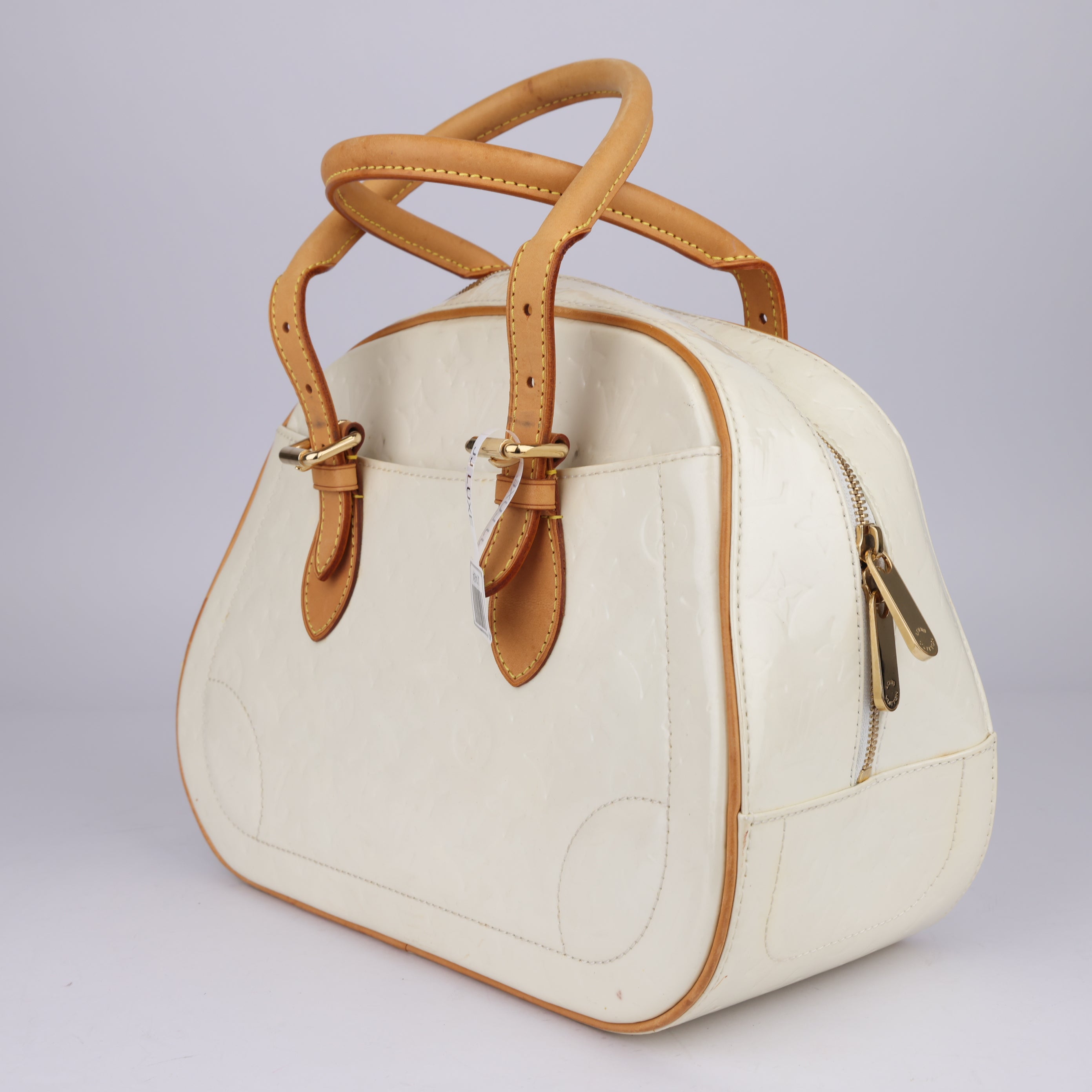 J1484 Louis Vuitton Perle Monogram Vernis Summit Drive Bag- Pre Owned